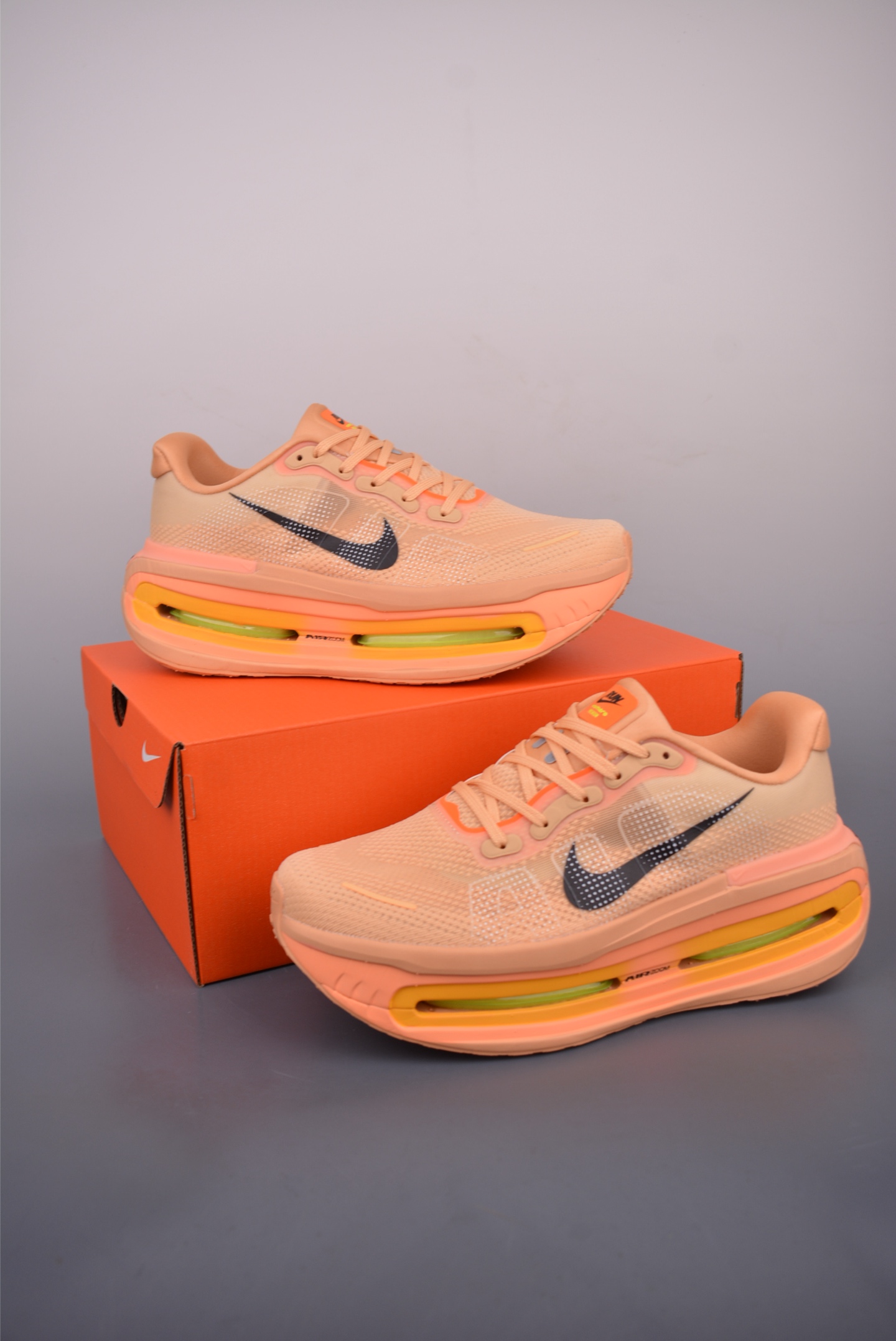 Nike Vomero Premium Air Cushion Running Shoes - Comfortable, Durable, Stylish 5 i1752872137289 5323 0 4