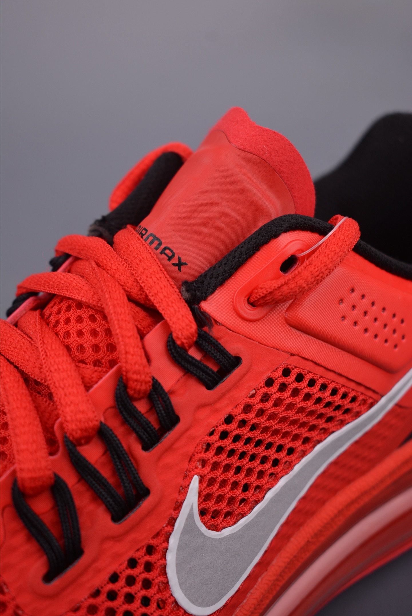 Nike Air Max 2013: Retro-Inspired, Breathable, Full-Length Air Cushion Running Shoes 8 i1752872198767 8124 0 6