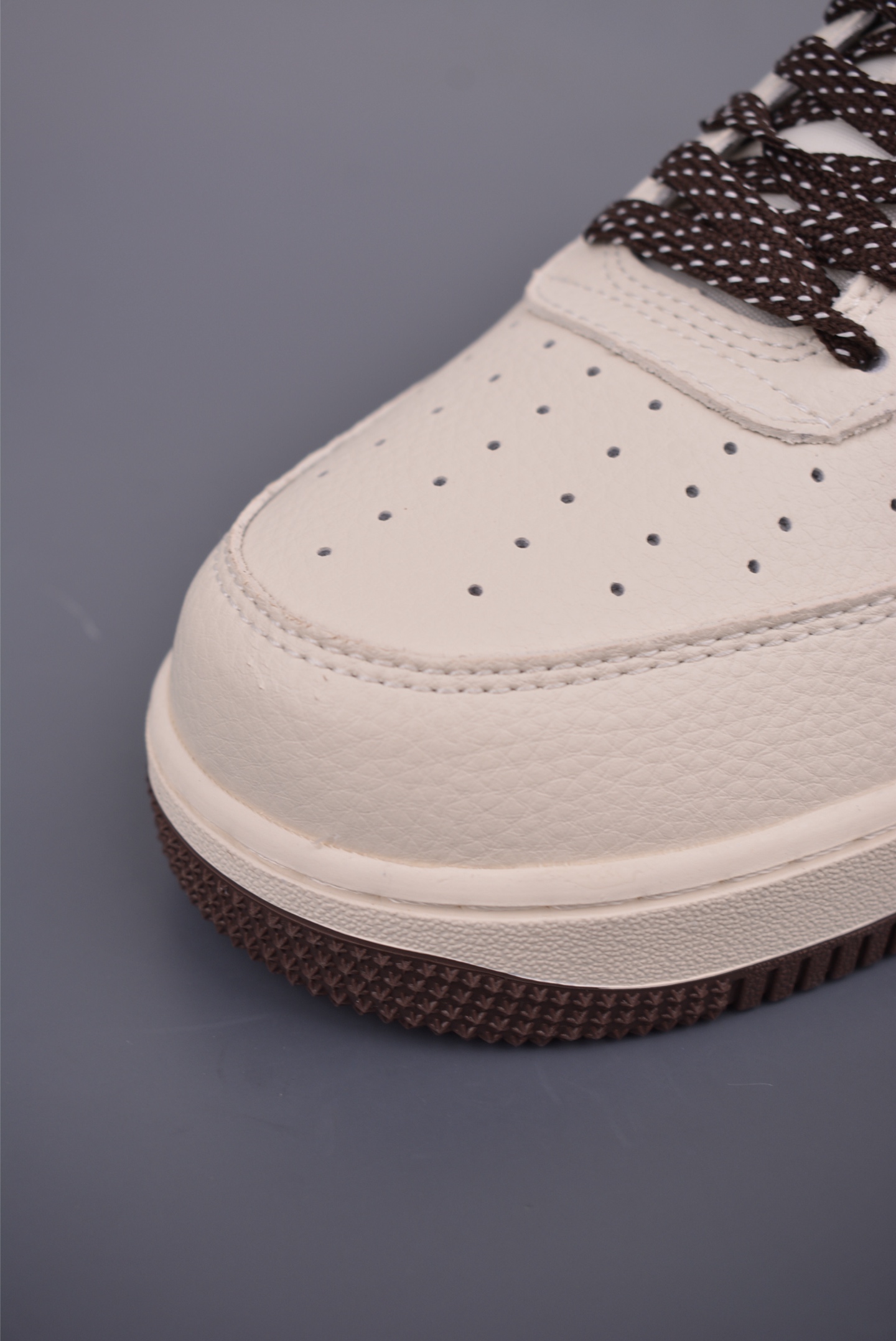 Nike Air Force 1 Low POP MART Collab Sneakers with Honeycomb Cushion 6 i1752872422094 407 0 5