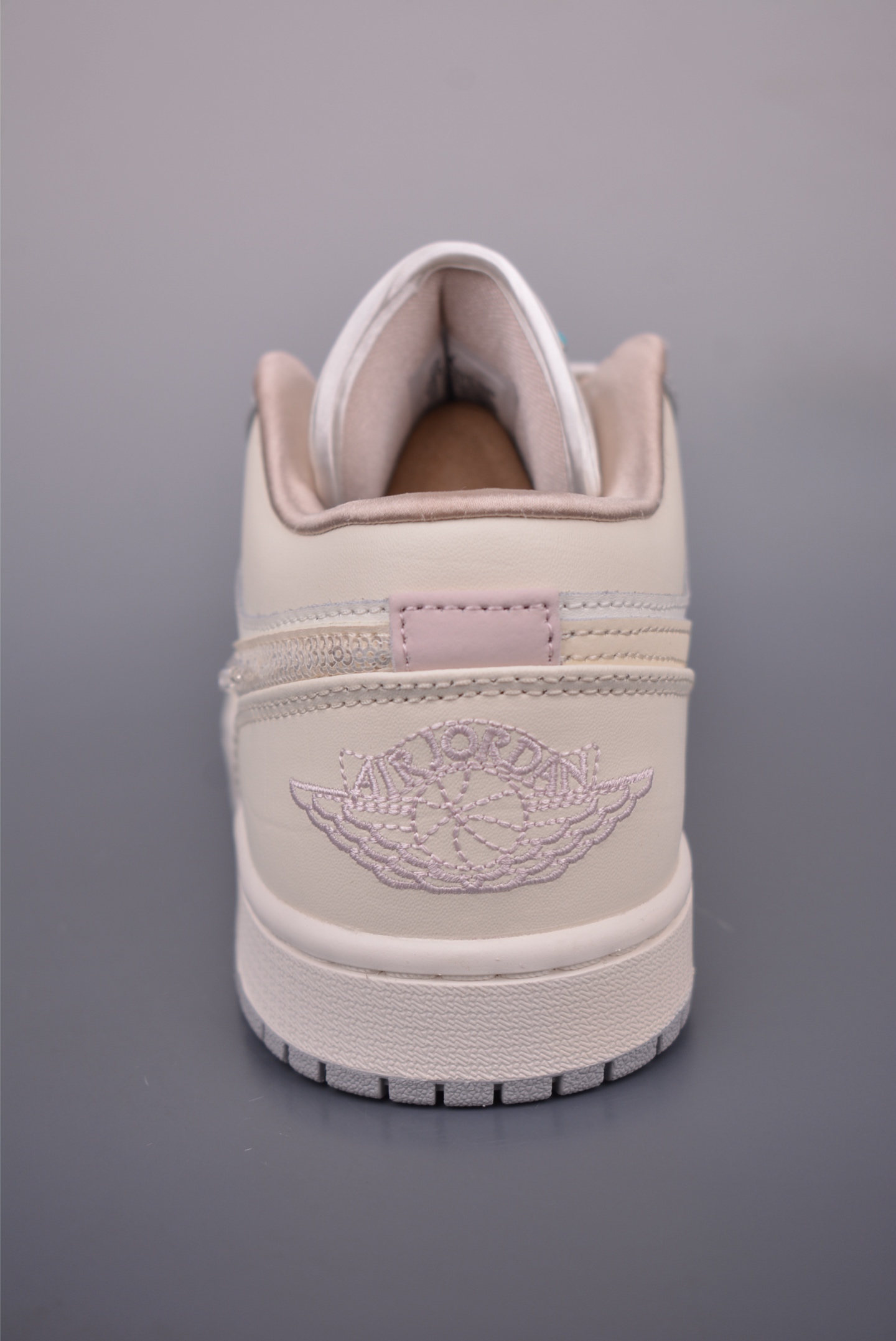 Air Jordan 1 Low 'Mist Pearl' Premium Leather Sneakers - IH7323 1001633 4 i1752872812562 6527 0 3