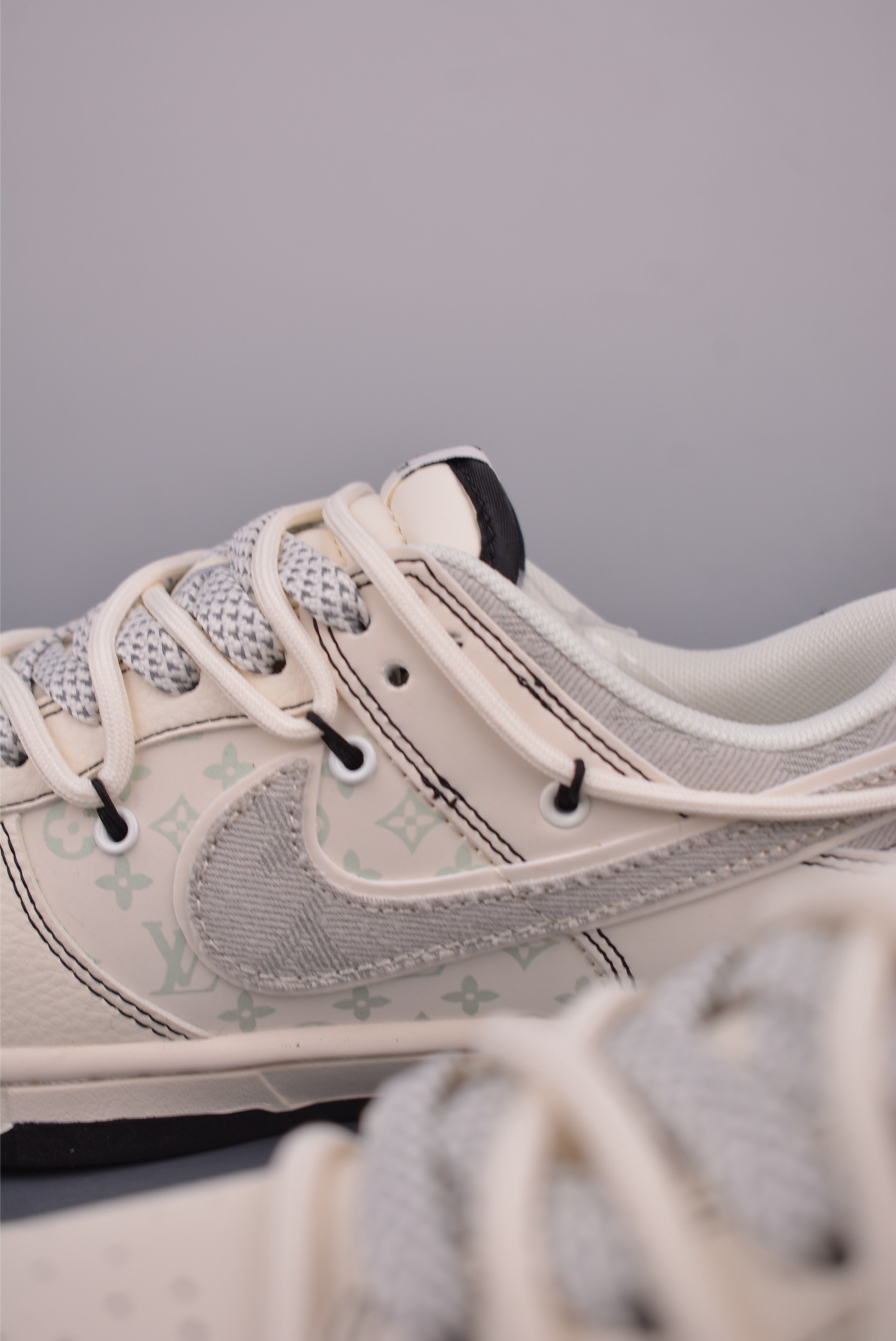 Nike SB Dunk Low Louis Vuitton Collab Sneakers - Premium Quality & Comfort 8 i1752877628114 4596 0 7