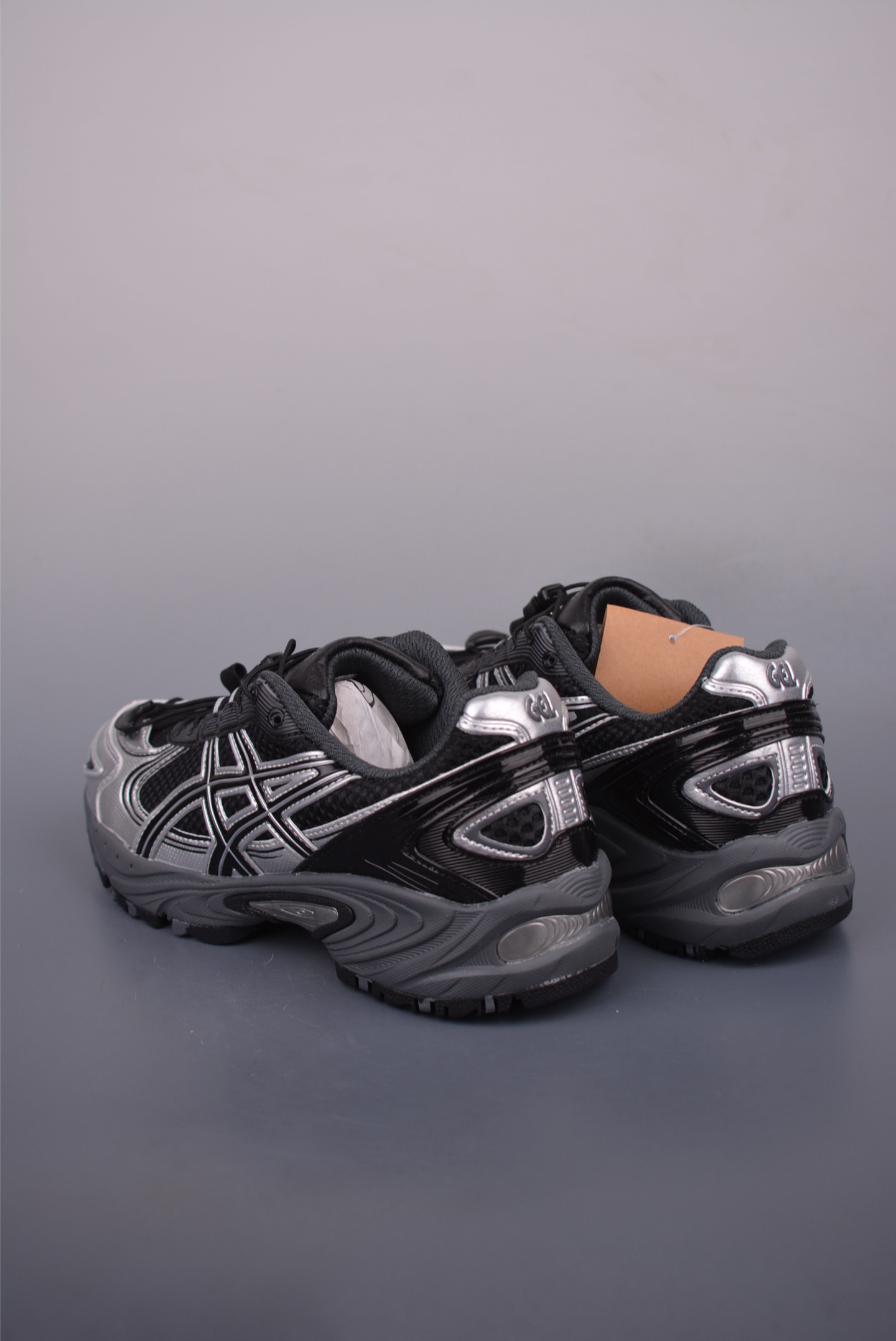 Asics GEL-Kahana TR V4: Breathable Low-Top Sneakers for Modern Outdoor Style 2 i1752878916507 5494 0 1