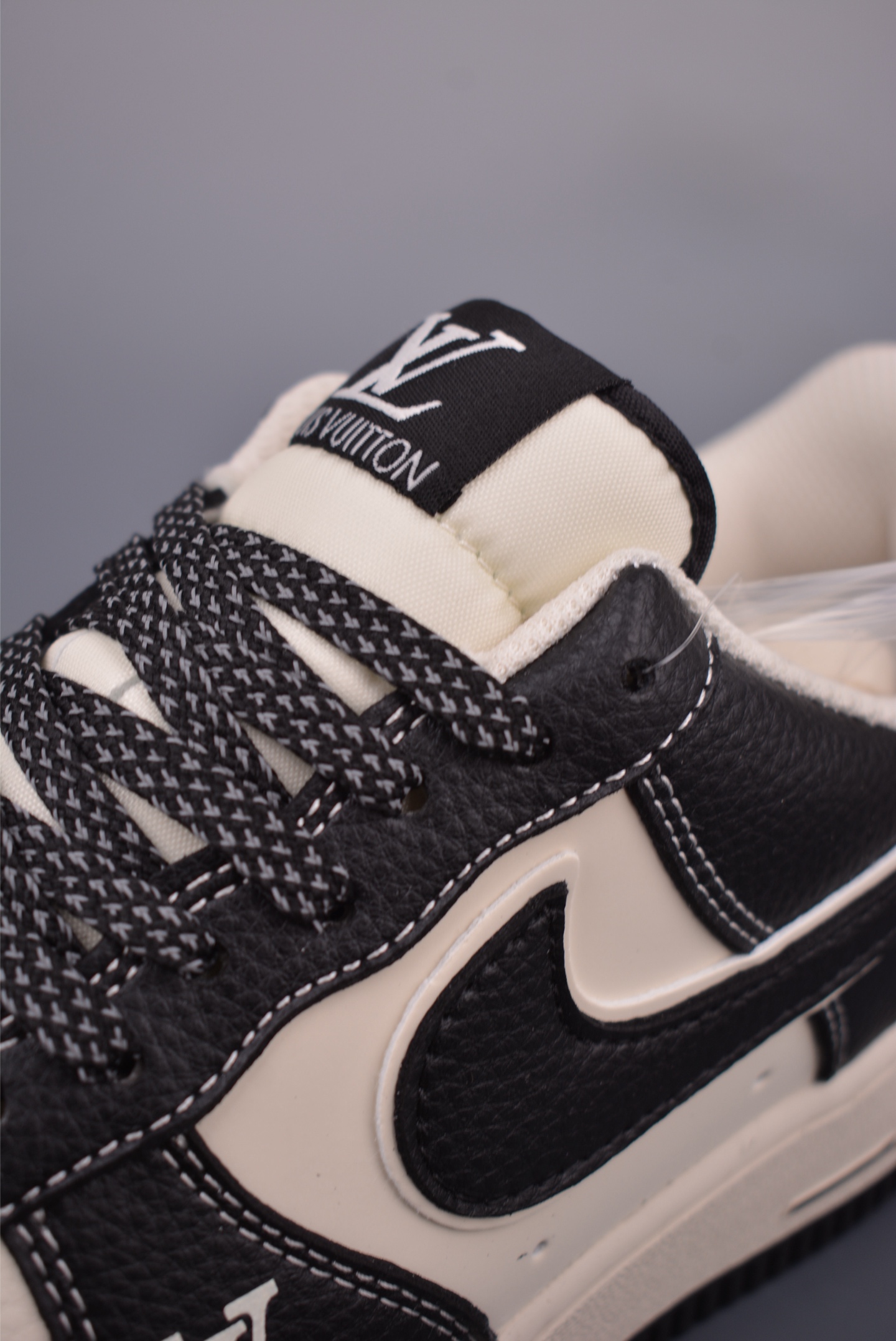 Nike Air Force 1 Low Louis Vuitton Collab Sneakers - Limited Edition 8 i1752956985088 2146 0 6