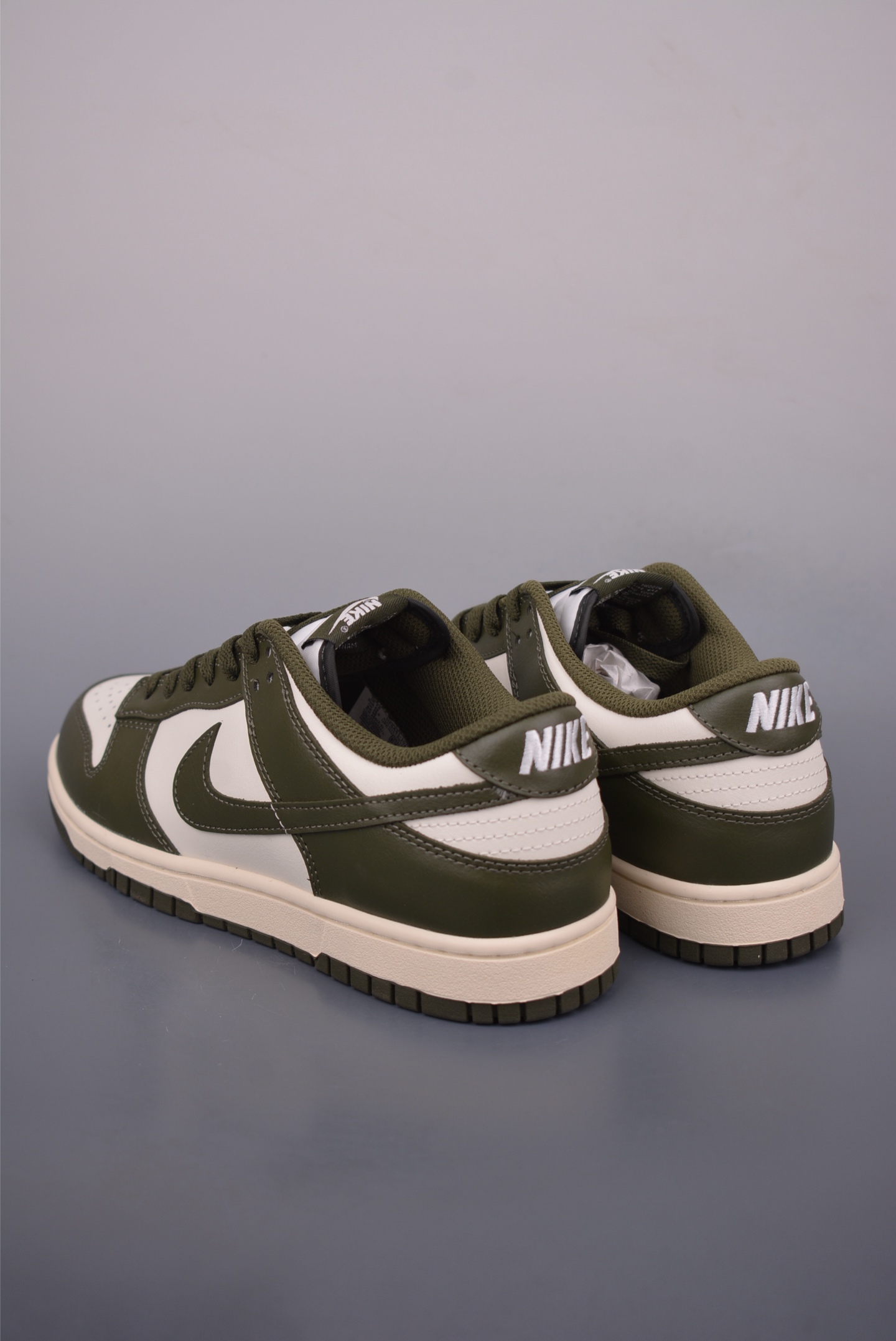Nike SB Dunk Low Military Green - High Quality, Perfect Details 2 i1752960965189 9632 0 1