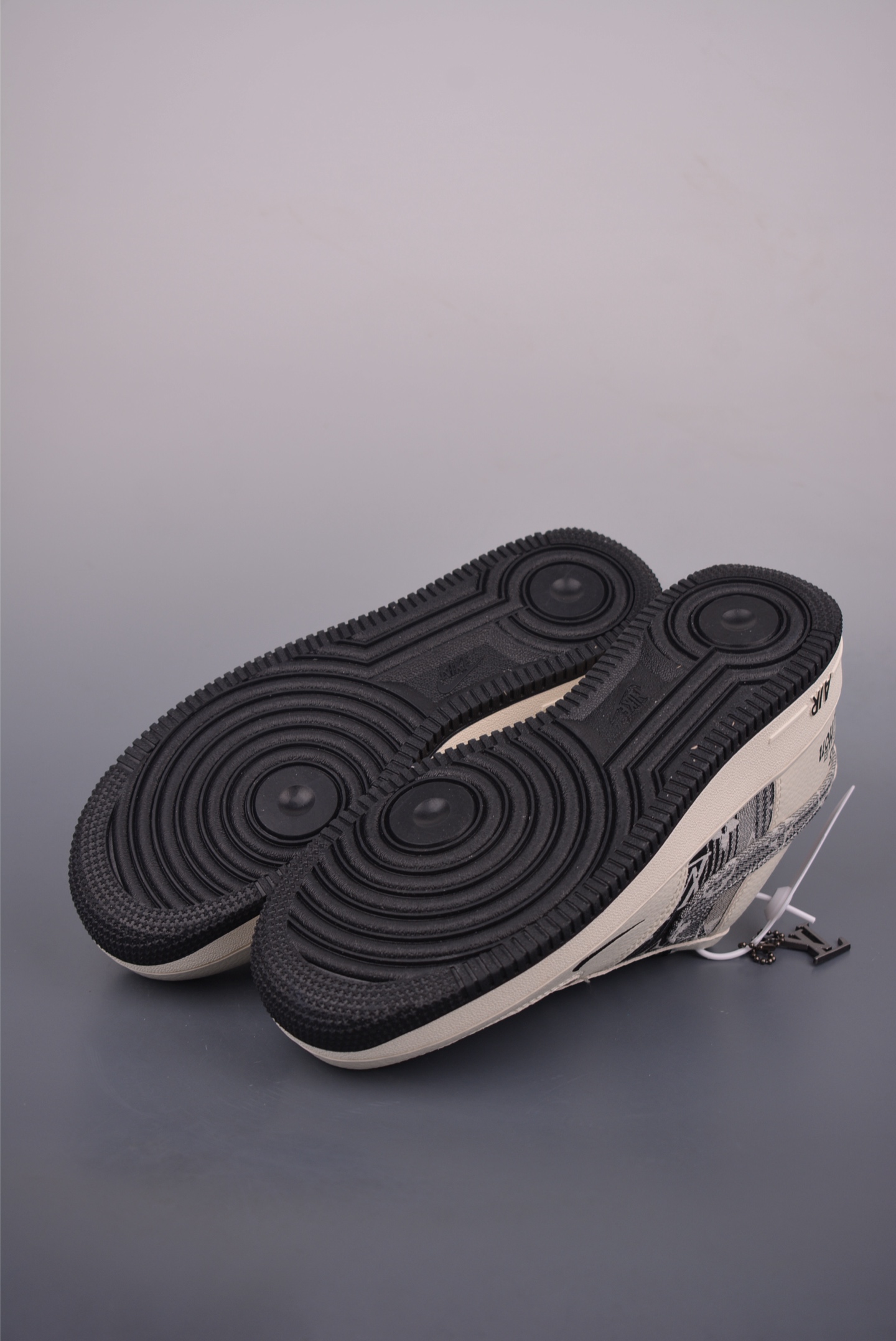 Nike Air Force 1 Low Louis Vuitton Collab - Limited Edition, Stylish Sneakers 3 i1752961011758 3630 0 2