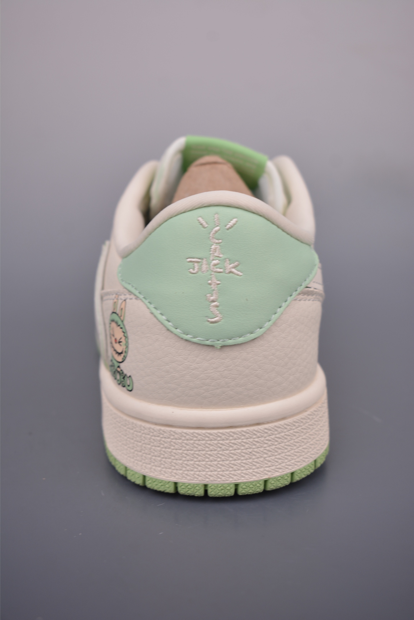 Fragment x Travis Scott x LABUBU Air Jordan 1 Low 三方联名倒钩 XB1979-018