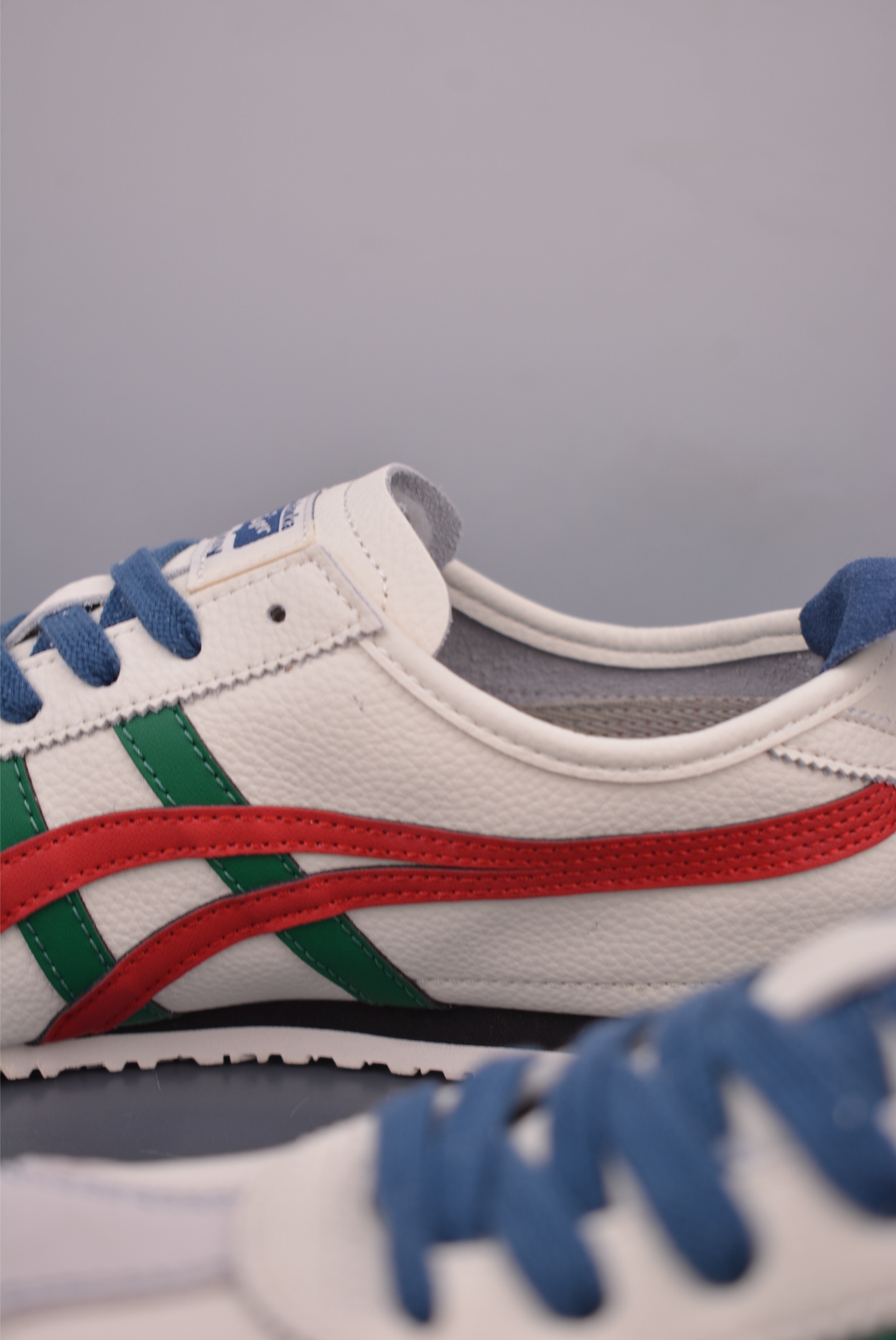 Onitsuka Tiger MEXICO 66 Classic Running Shoe, Leather Upper, Unisex Style 9 i1752963153312 184 0 7