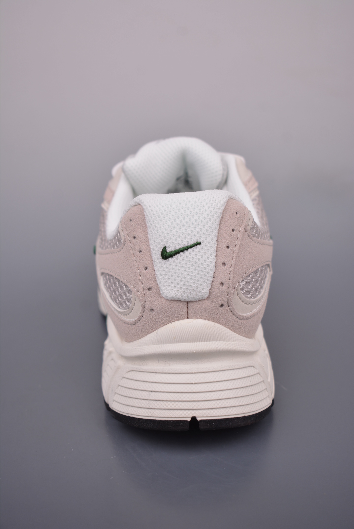 Nike V5 RNR Low-Top Running Shoes - Comfortable, Versatile, and Durable 4 i1753136062565 4429 0 3