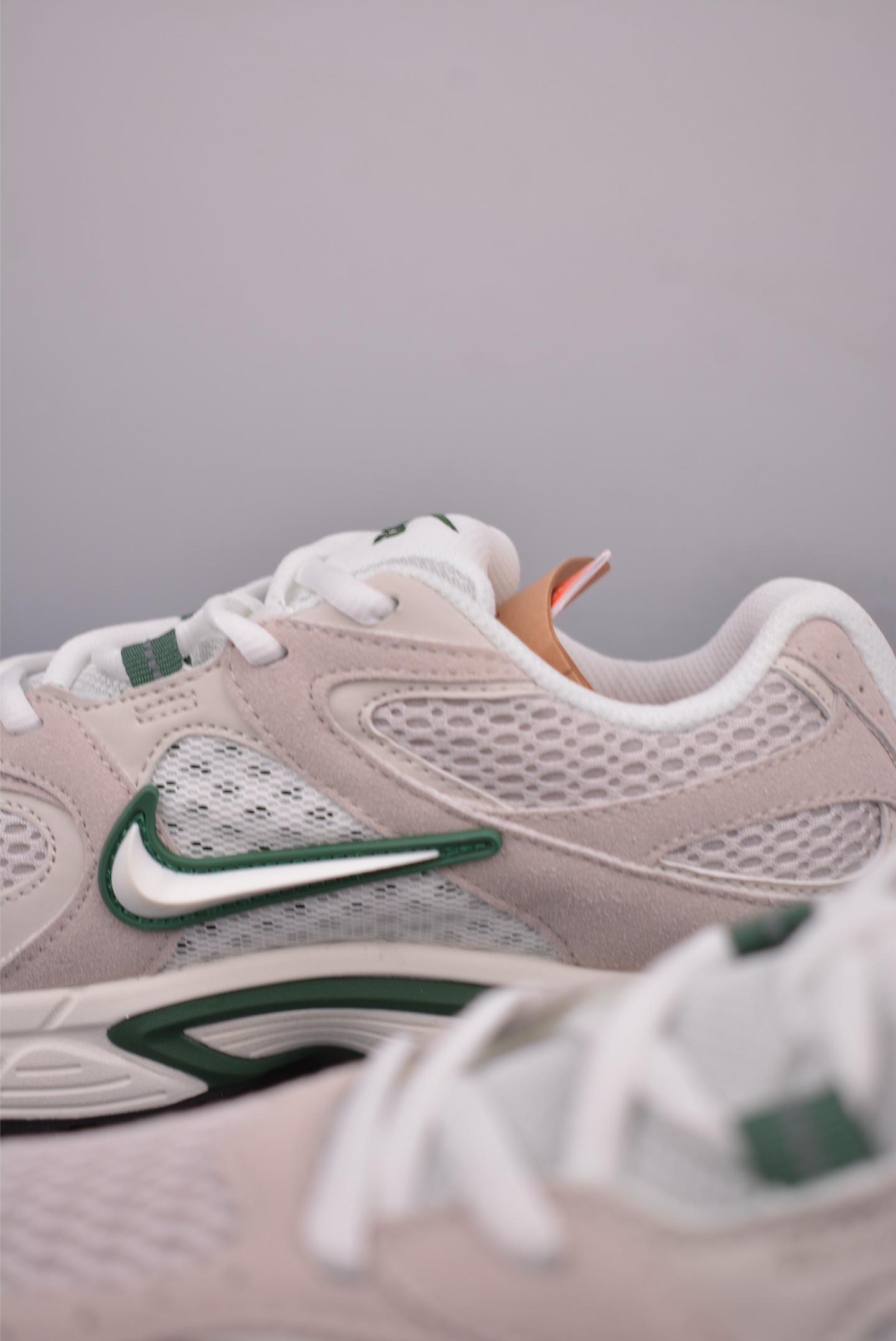Nike V5 RNR Low-Top Running Shoes - Comfortable, Versatile, and Durable 8 i1753136064215 337 0 7