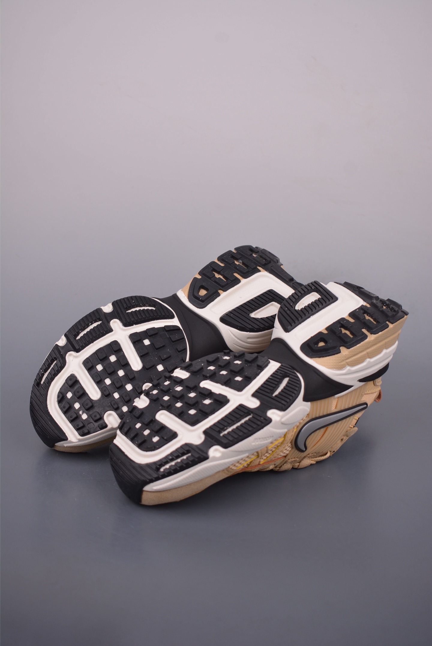 Nike V2K Runtekk Low-Top Retro Running Shoes - Cushioned, Breathable, and Stylish 4 i1753137815957 5098 0 2