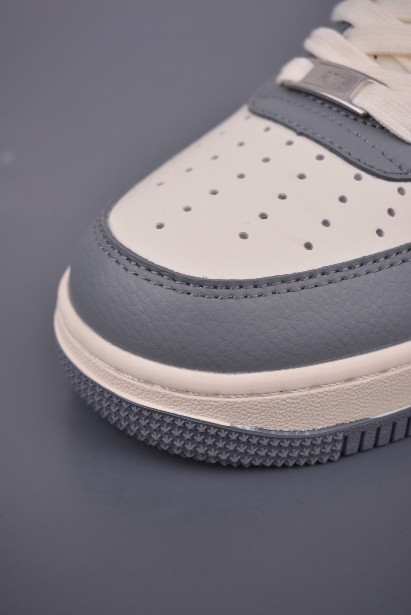 Nike X Supreme Air Force 1 Low Grey Sneakers - Limited Edition Style 7 i1753138718165 2161 0 5