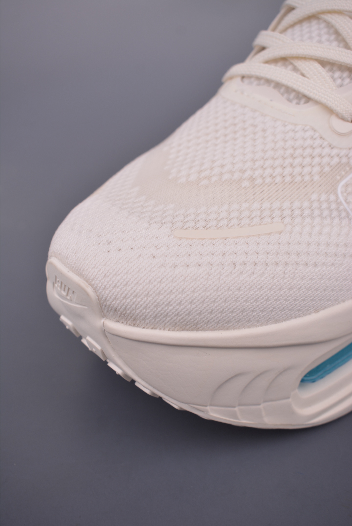 Nike Vomero Premium Air Cushion Running Shoes - Comfortable, Durable, Stylish 7 i1753139566566 7692 0 5
