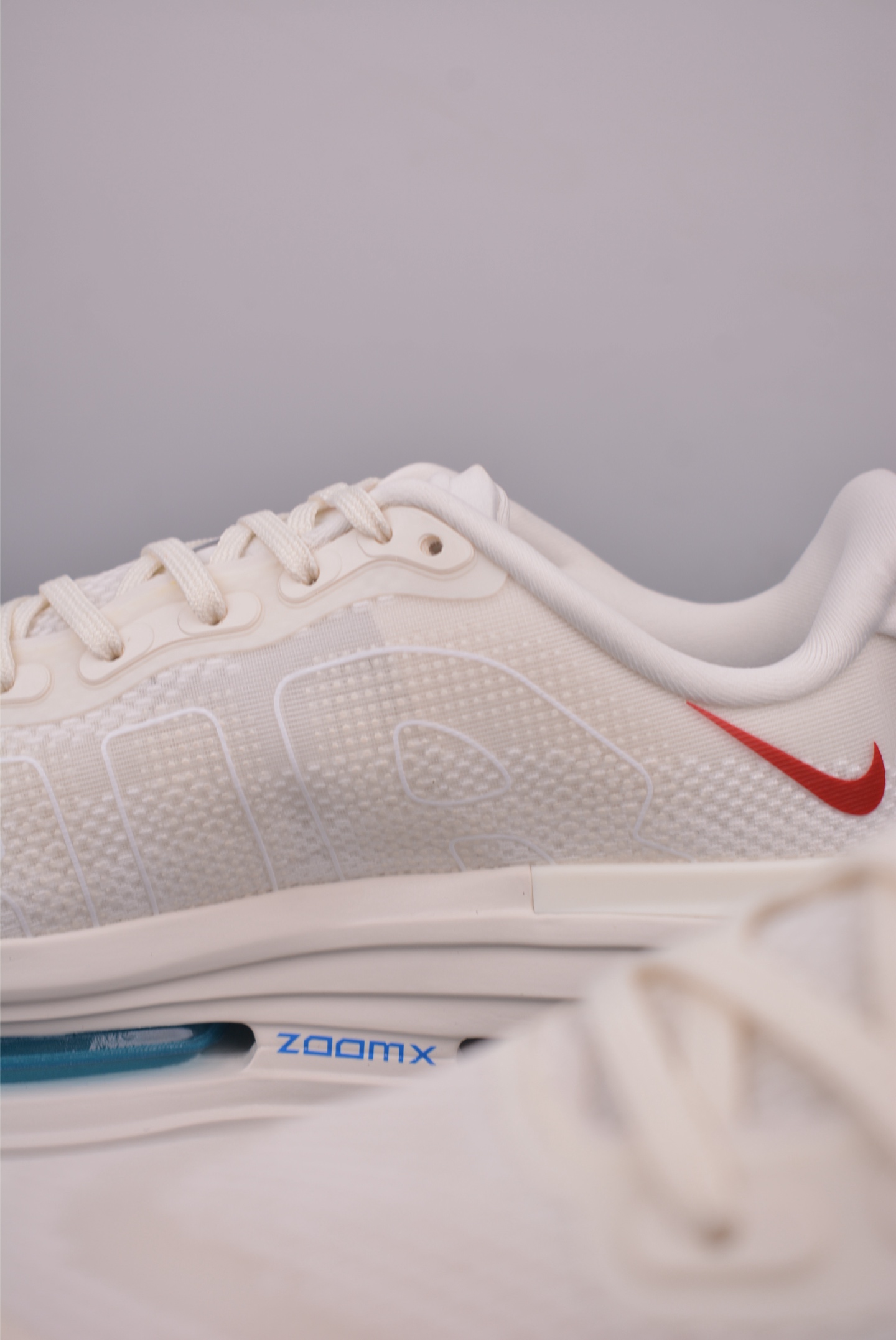 Nike Vomero Premium Air Cushion Running Shoes - Comfortable, Durable, Stylish 9 i1753139568340 6326 0 7