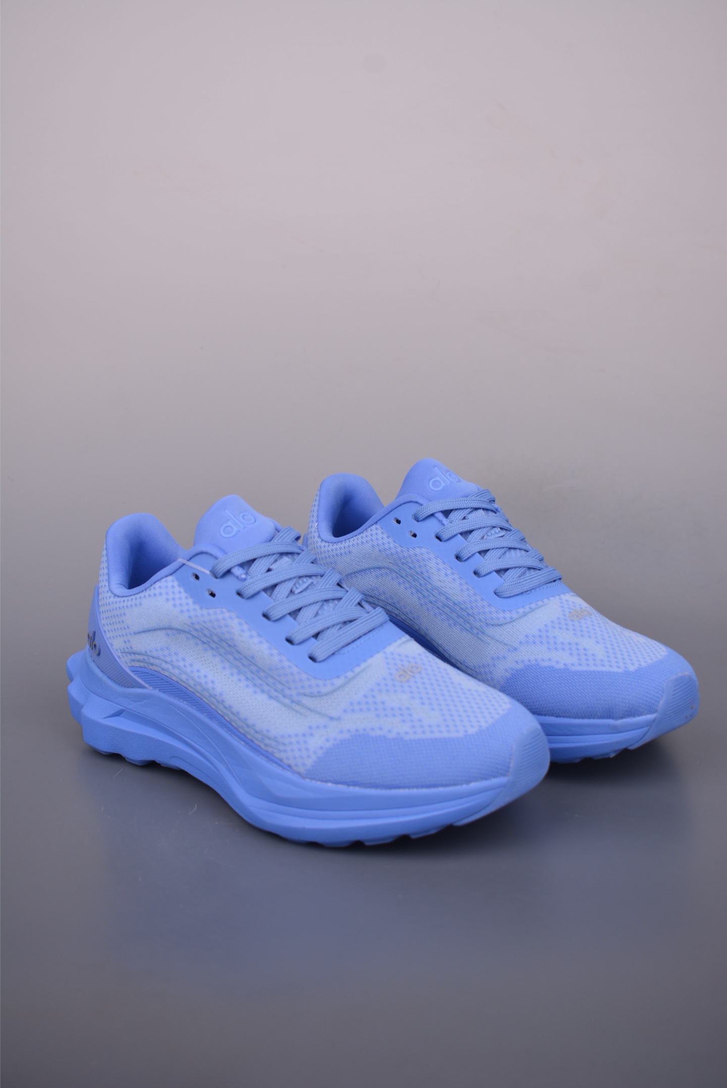 Alo Yoga Runner Mode Sneakers - Comfortable, Durable, and Stylish Low-Tops 1 i1753139946246 7465 0 0