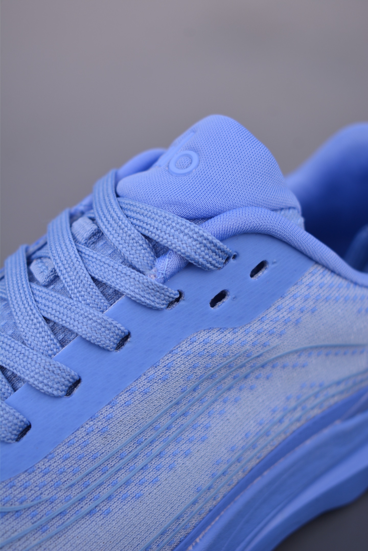 Alo Yoga Runner Mode Sneakers - Comfortable, Durable, and Stylish Low-Tops 7 i1753139946338 5418 0 6
