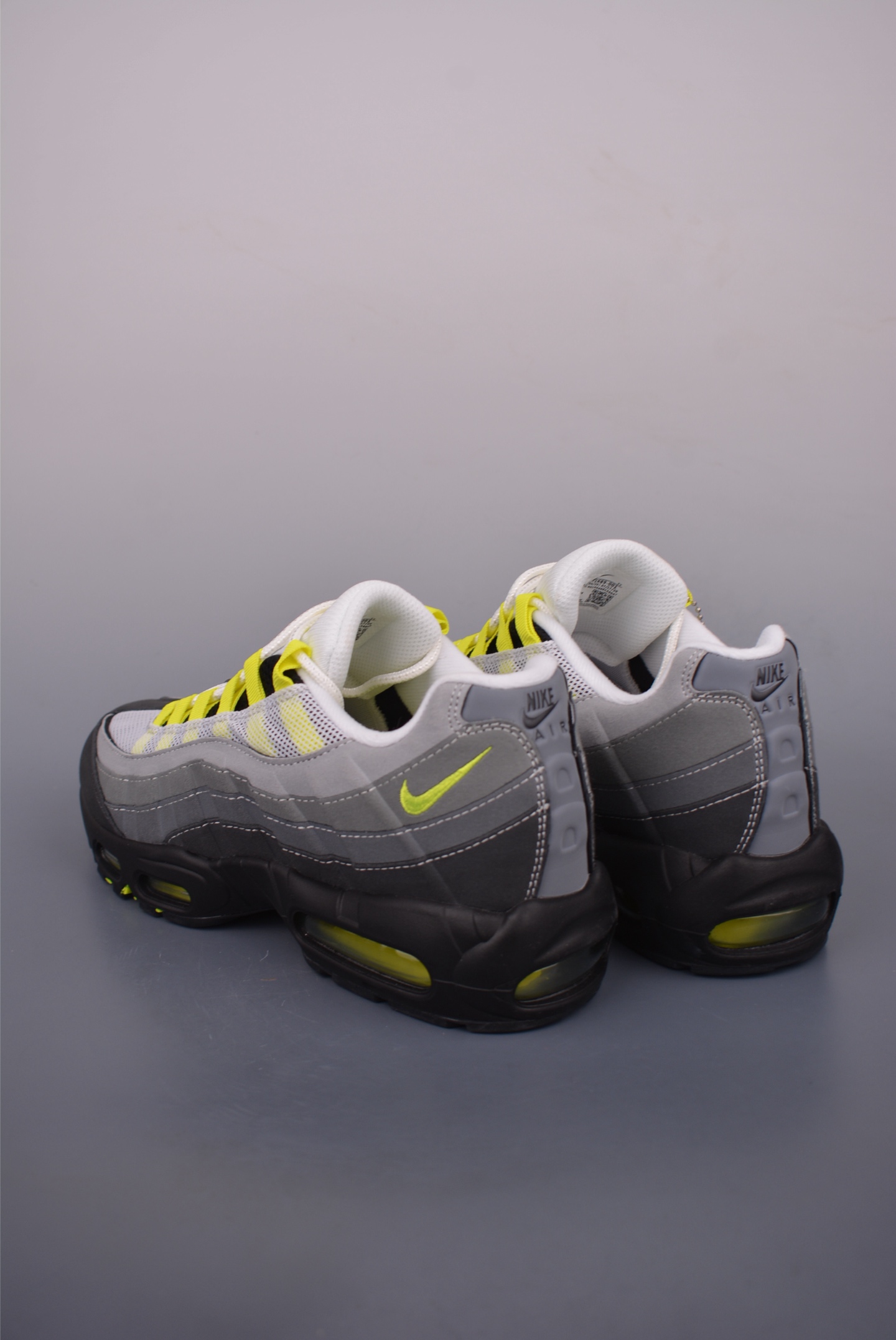 Nike Air Max 95: Iconic Design, Ultimate Comfort, and Air Cushioning 3 i1753140456527 1687 0 1