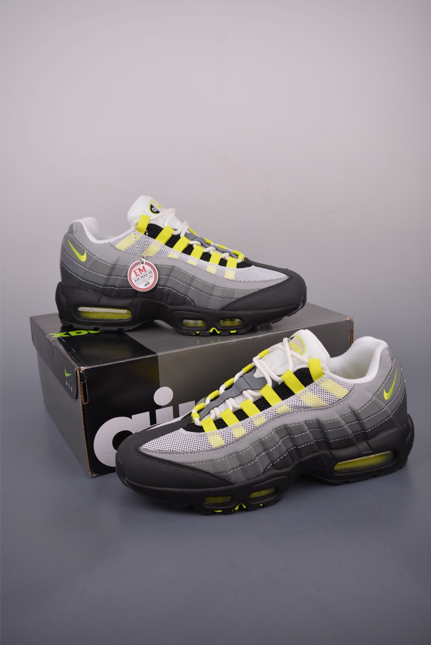 Nike Air Max 95: Iconic Design, Ultimate Comfort, and Air Cushioning 6 i1753140458248 9054 0 4