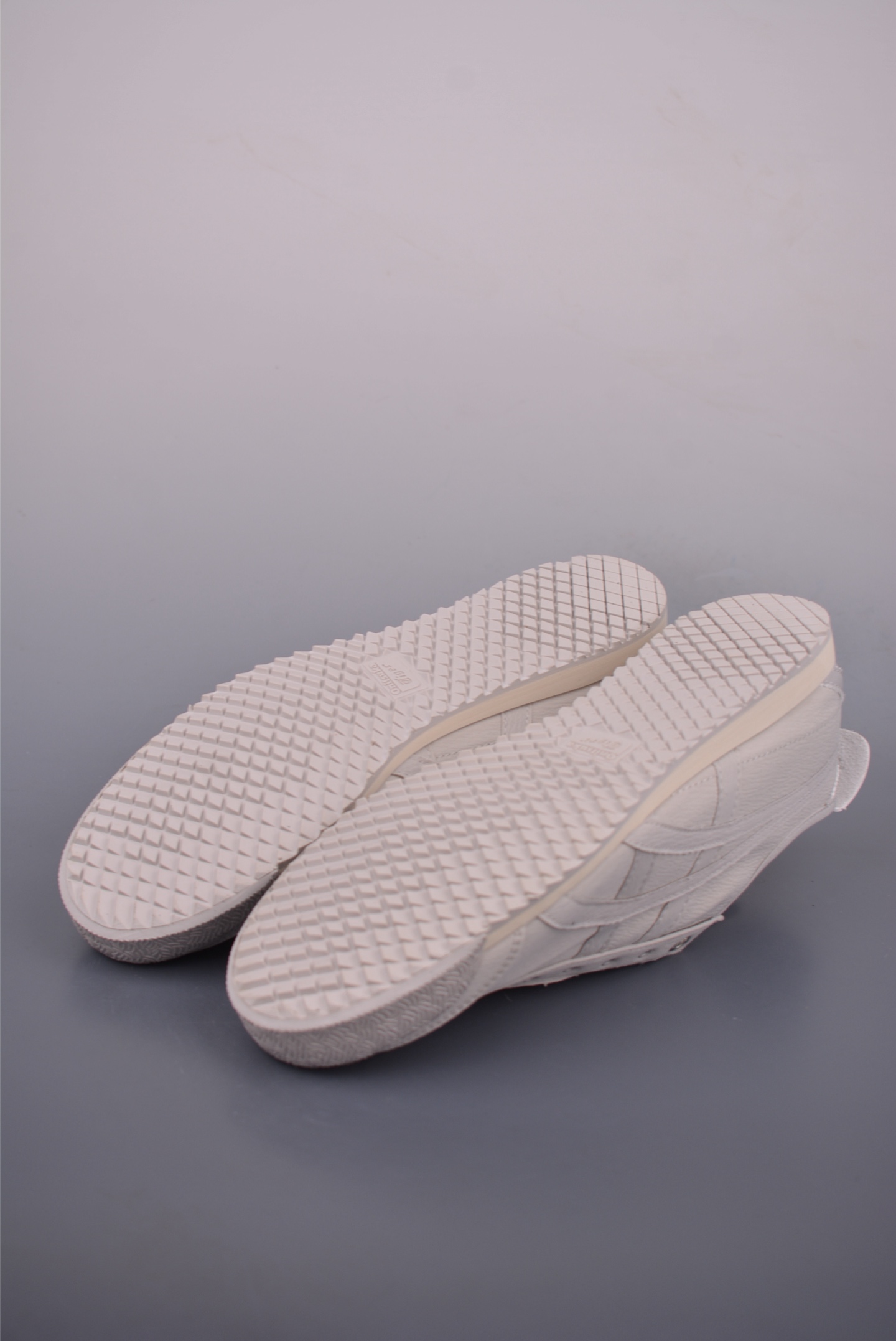 Onitsuka Tiger MEXICO 66 SLIP-ON Sneakers - Quality Craftsmanship & Comfort 4 i1753140603824 134 0 2