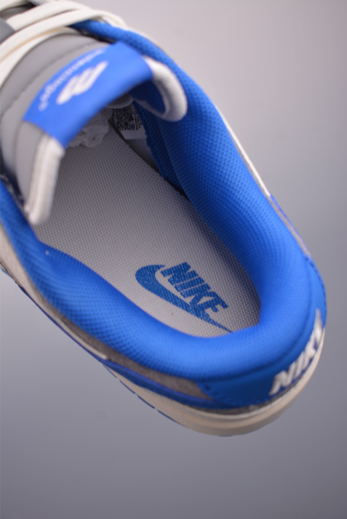 Nike SB Dunk Low Balenciaga: Premium Leather, Exclusive Design, Ultimate Comfort 9 i1753140714755 3787 0 8