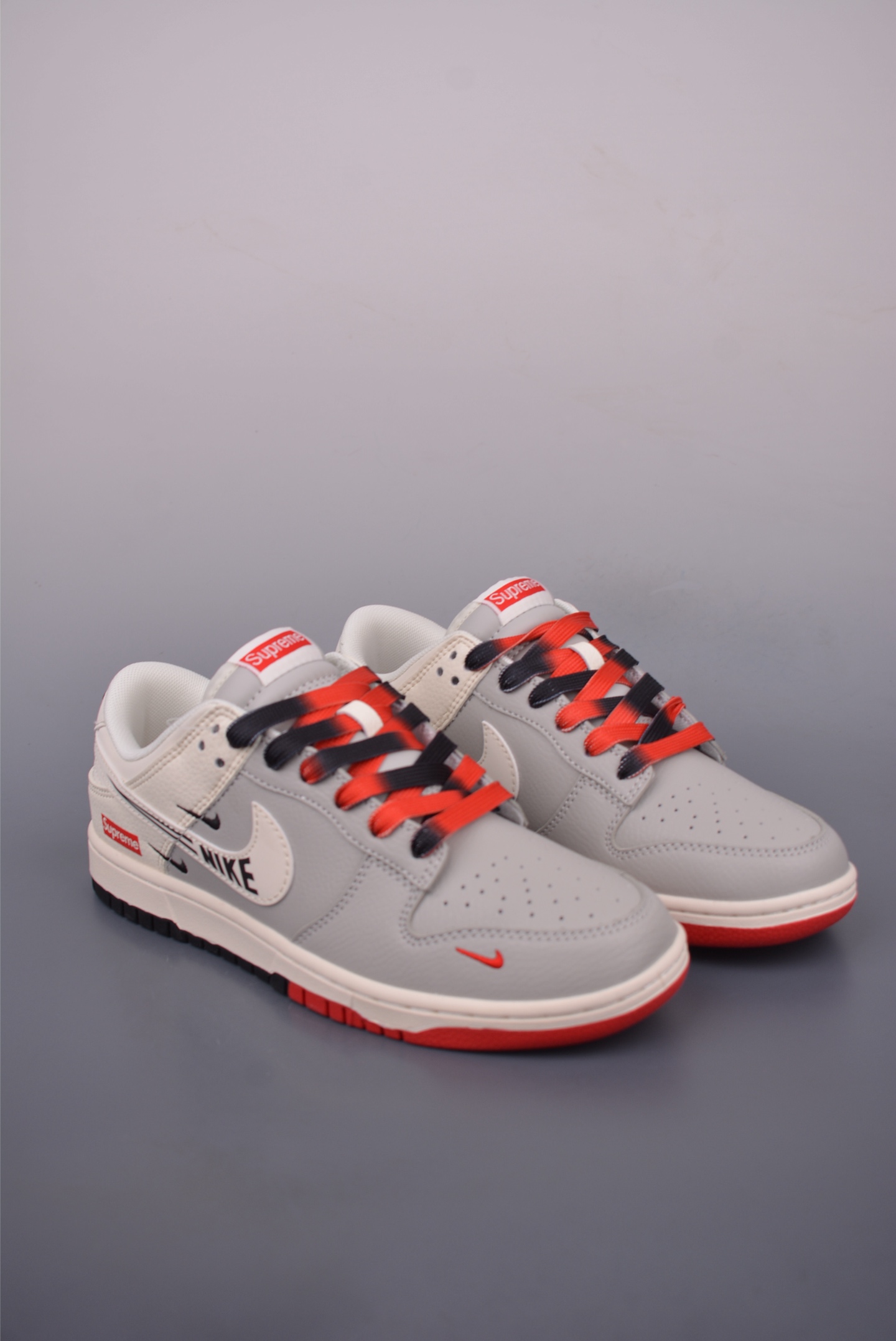 Nike SB Dunk Low Supreme Collab Premium Quality Sneakers - Ultimate Comfort 1 i1753140774751 989 0 0