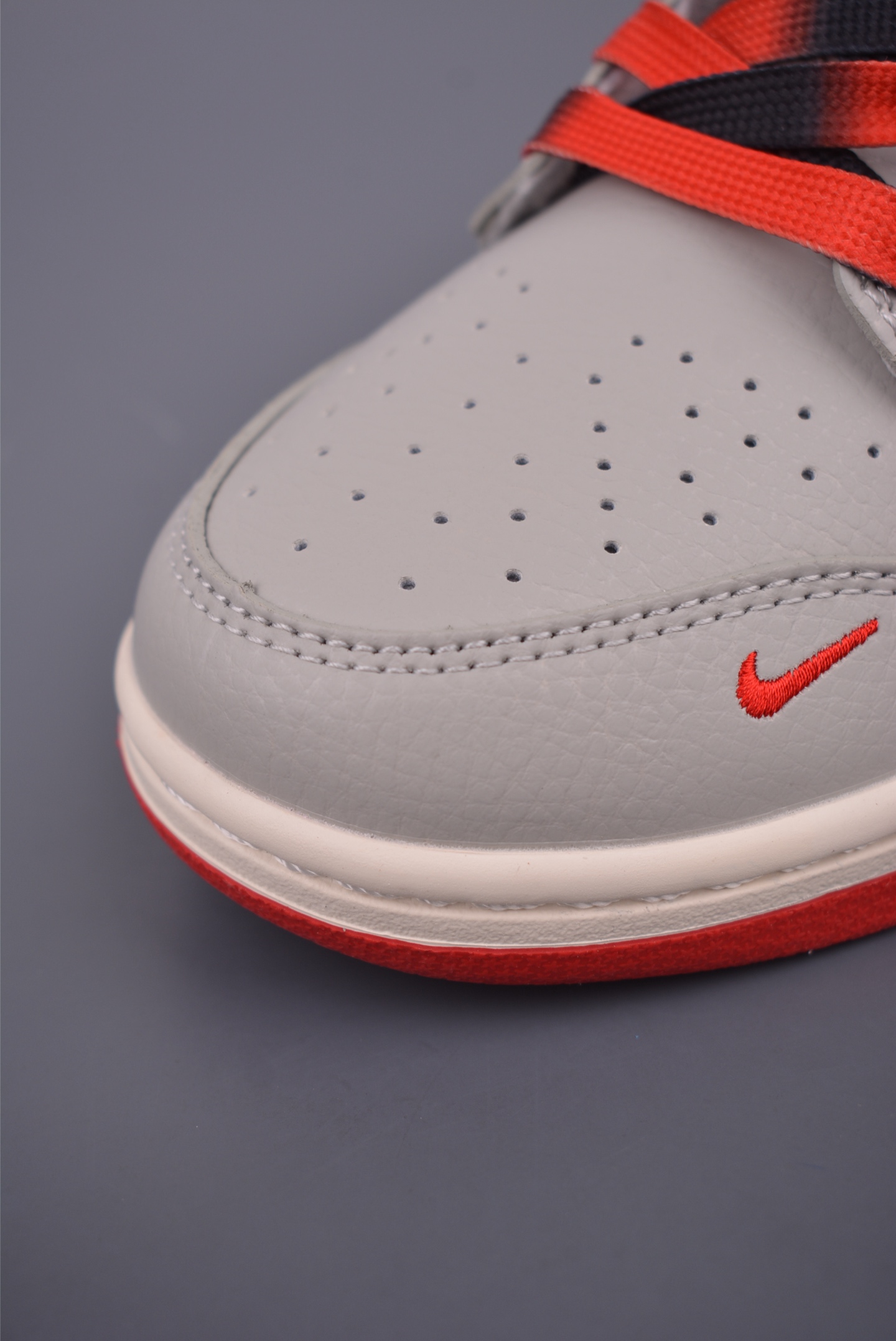 Nike SB Dunk Low Supreme Collab Premium Quality Sneakers - Ultimate Comfort 6 i1753140776368 9987 0 5