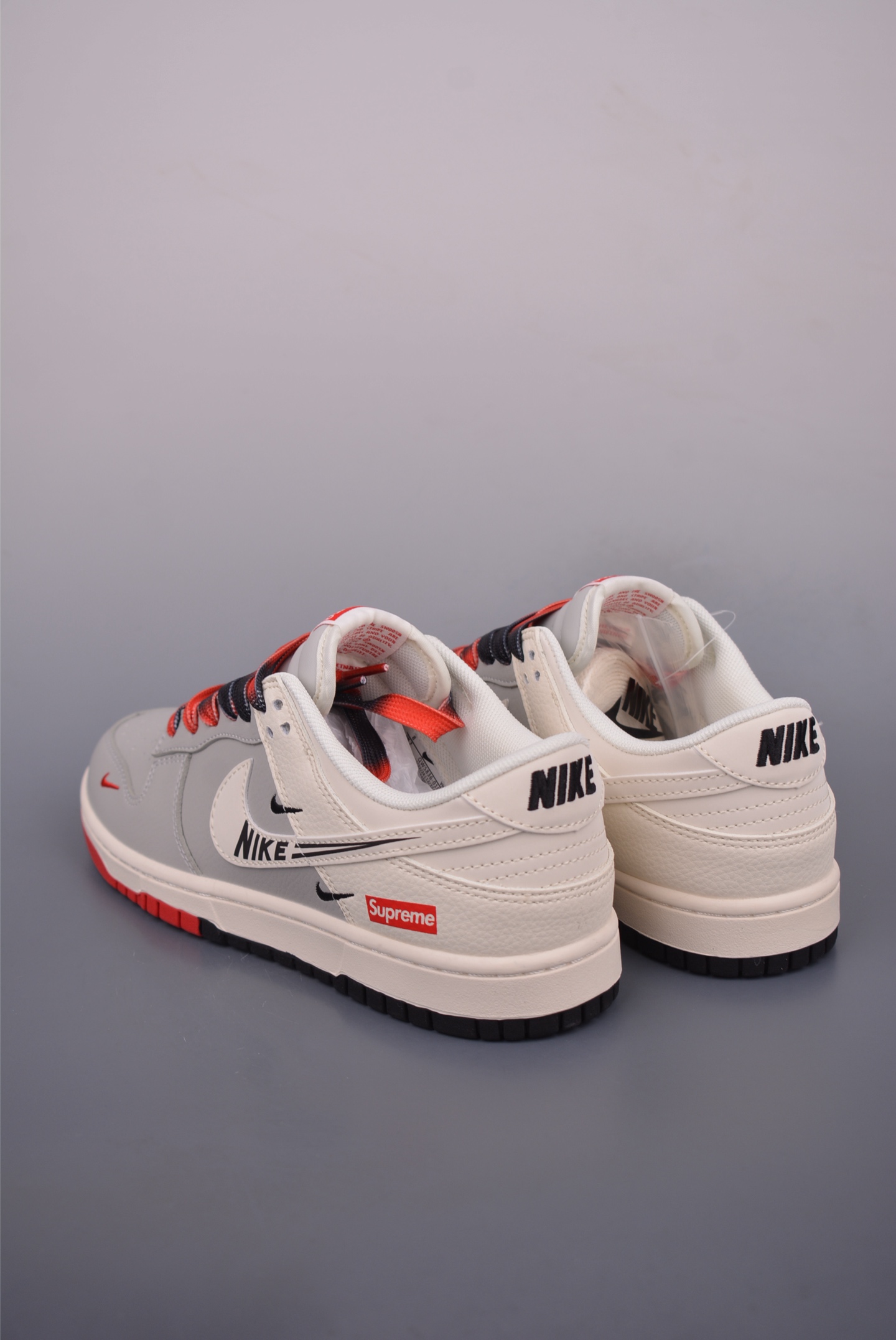 Nike SB Dunk Low Supreme Collab Premium Quality Sneakers - Ultimate Comfort 2 i1753140776419 6450 0 1