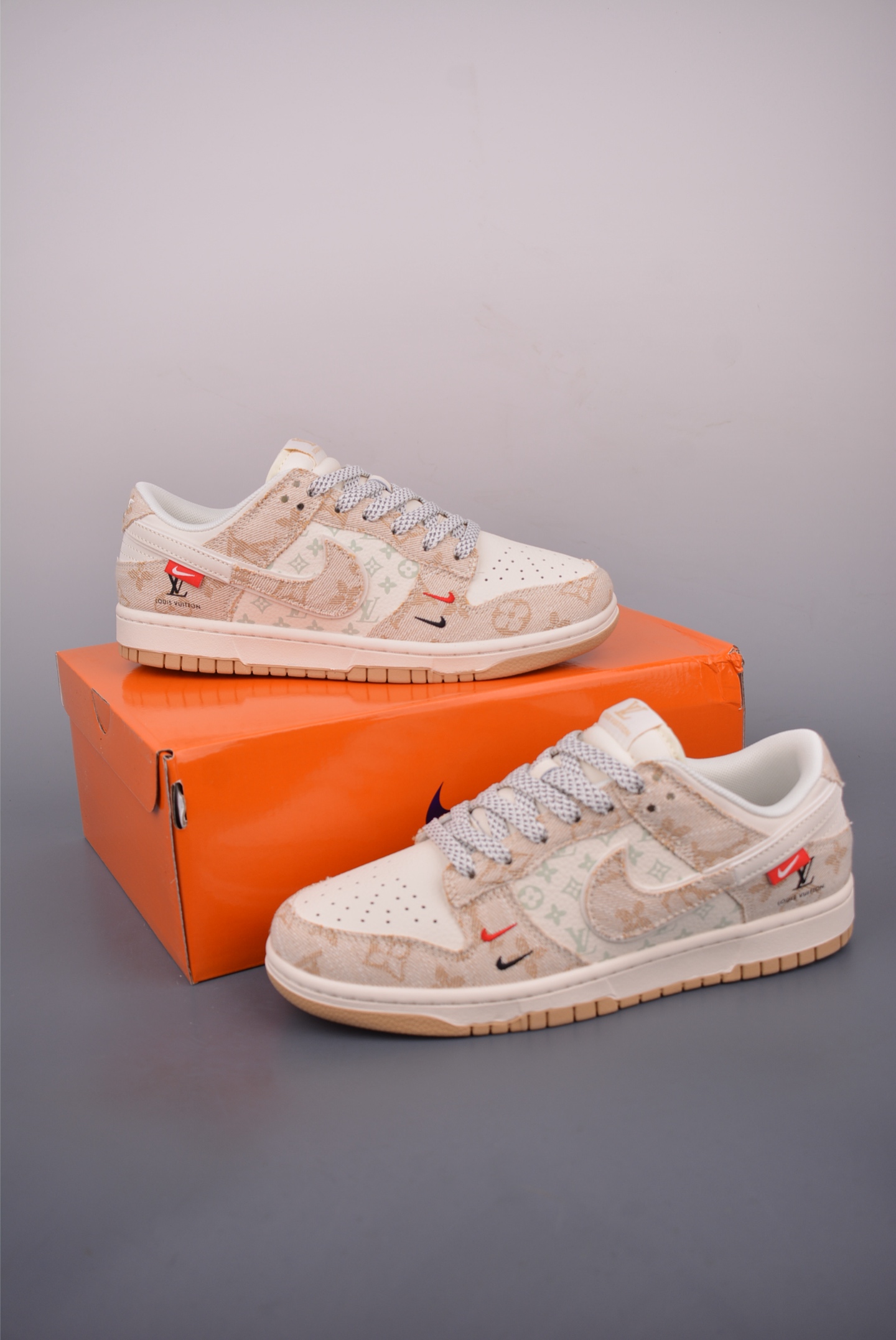 Nike SB Dunk Low Louis Vuitton Collab Premium Leather Sneakers 5 i1753140913167 3160 0 4