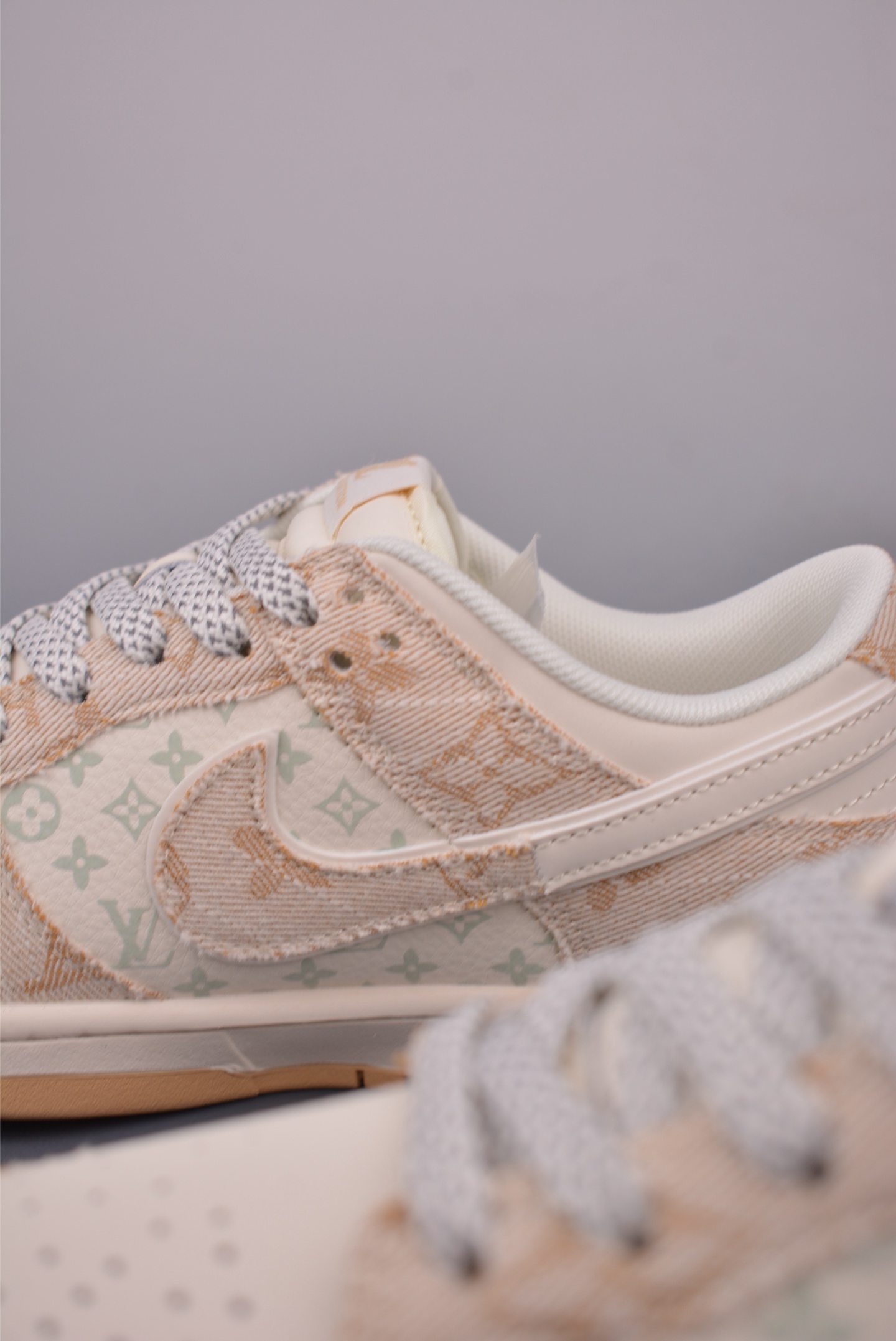 Nike SB Dunk Low Louis Vuitton Collab Premium Leather Sneakers 8 i1753140915903 6042 0 7