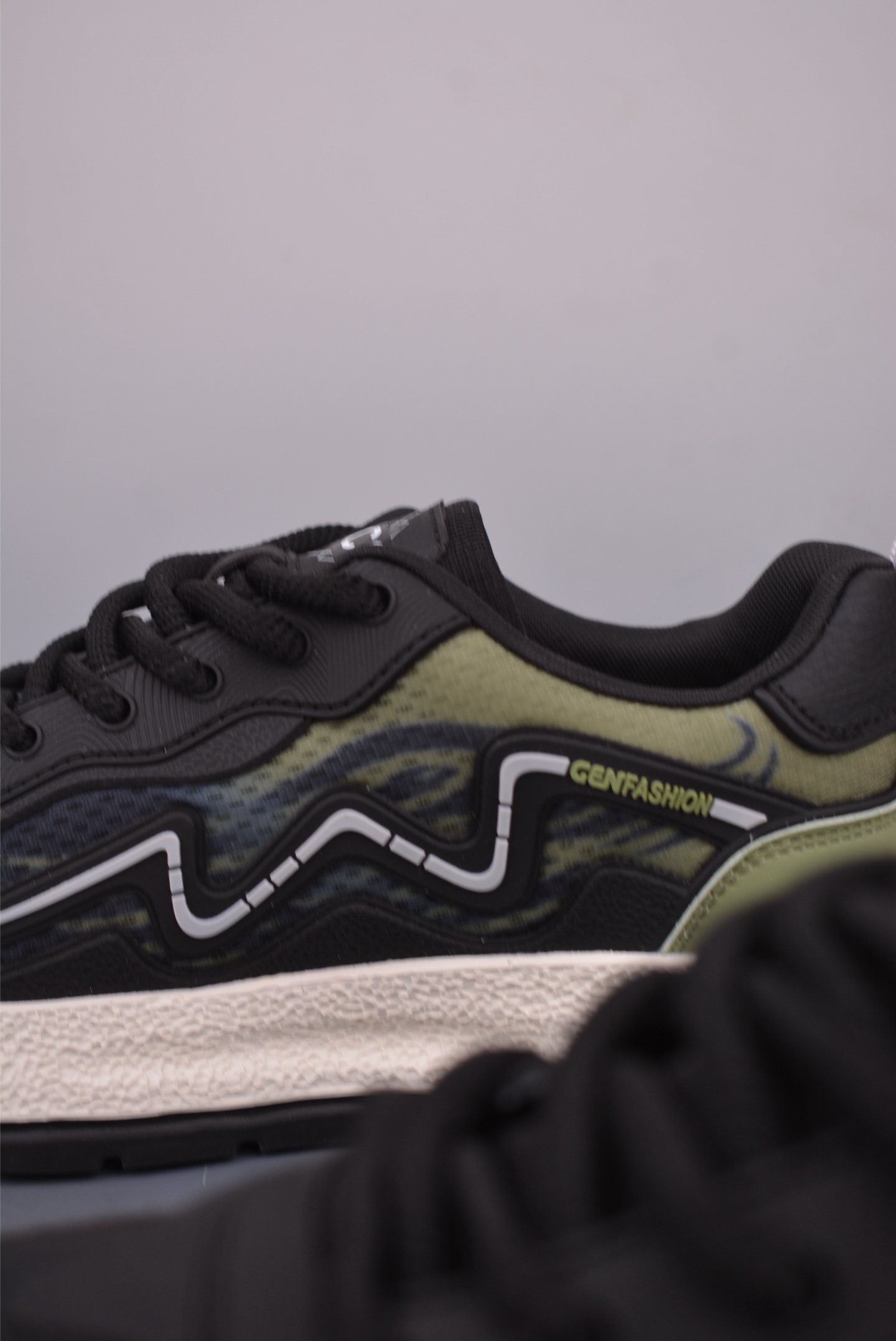 Ecco Men's Lightweight Street Sneakers - Premium Leather, Comfortable & Stylish 9 i1753141598849 1649 0 7