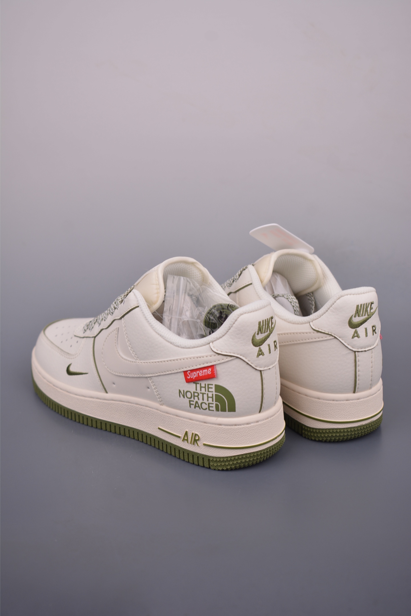 Nike Air Force 1 Low SP Supreme White Sneakers Limited Edition - All Sizes 3 i1753141764665 4228 0 1