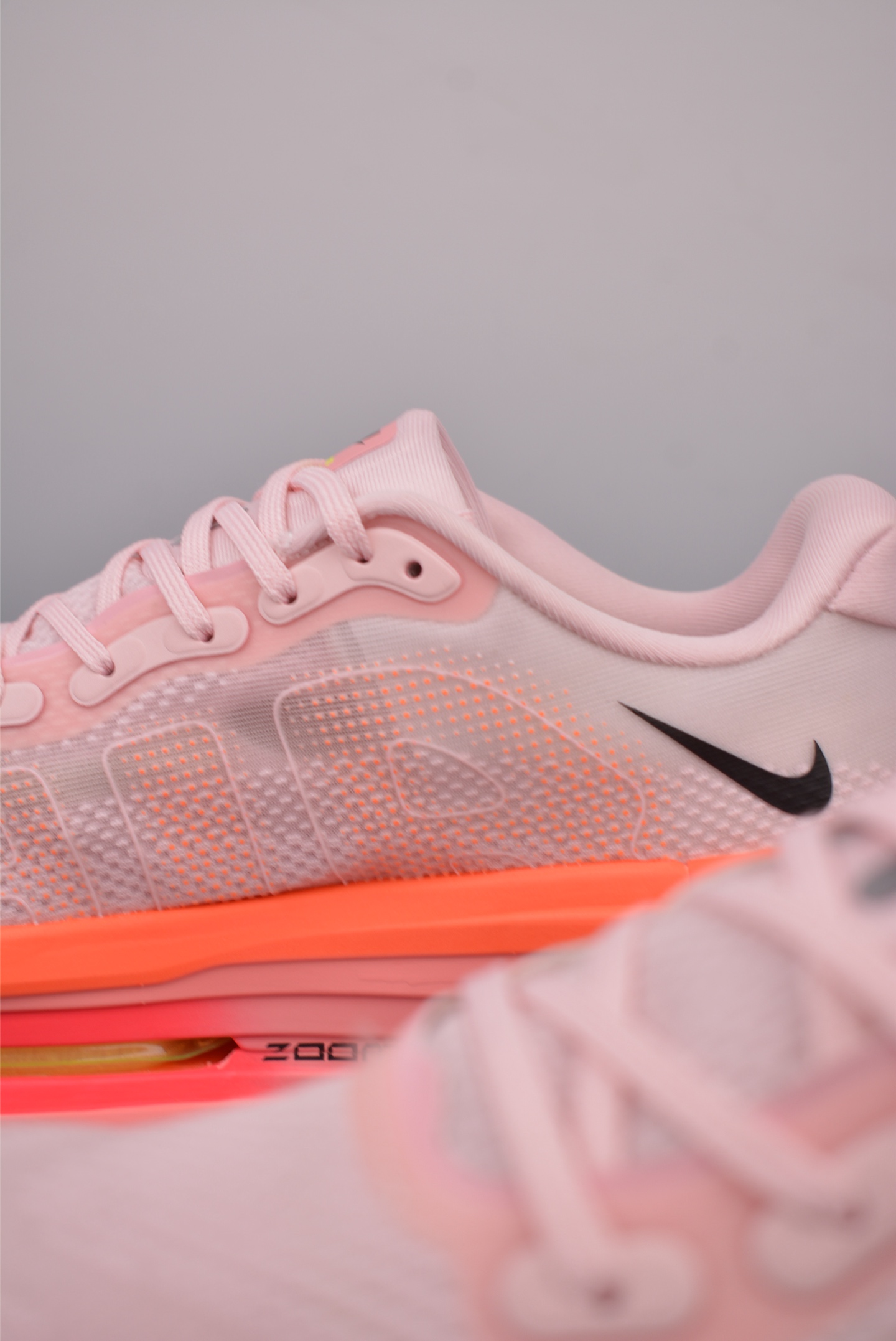 Nike Vomero Premium Air Cushion Running Shoes - Comfortable, Durable, and Stylish 8 i1753217589530 7617 0 7