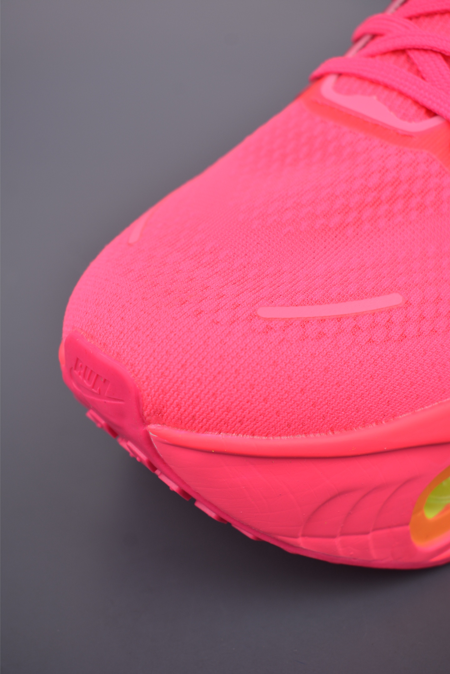 Nike Vomero Premium Air Cushion Running Shoes - Fashionable, Comfortable, and Durable 6 i1753217605993 3077 0 5