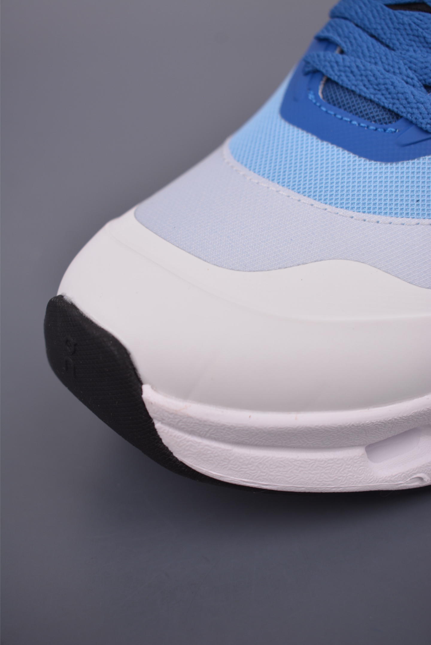 Loewe x On Cloudtilt 2.0 Running Shoes - Urban Outdoor Performance 6 i1753218467655 7812 0 5
