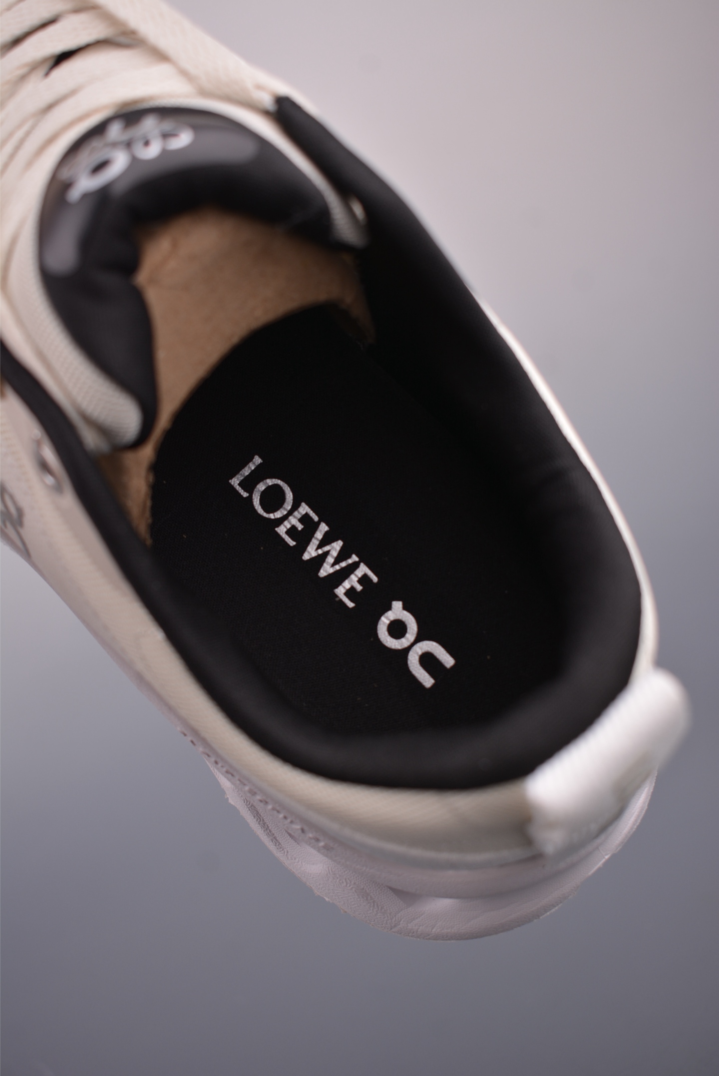 Loewe Cloudtilt 2.0 White Running Shoes - Urban Outdoor Style 10 i1753218511009 5253 0 8
