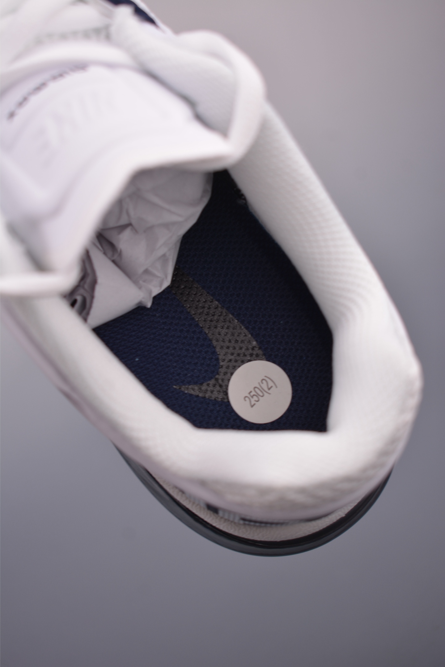 Nike Air Max 2013: Retro Cushioned Running Shoes with Full-Length Air Max Unit 10 i1753222497401 5196 0 8
