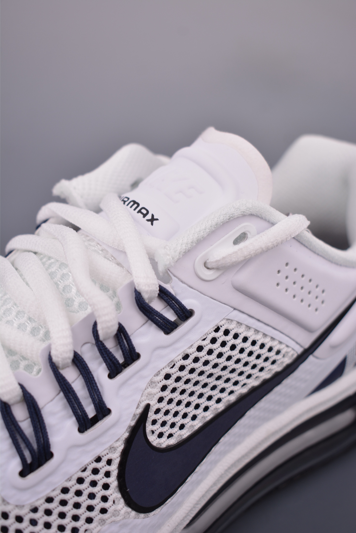 Nike Air Max 2013: Retro Cushioned Running Shoes with Full-Length Air Max Unit 8 i1753222499072 4259 0 6