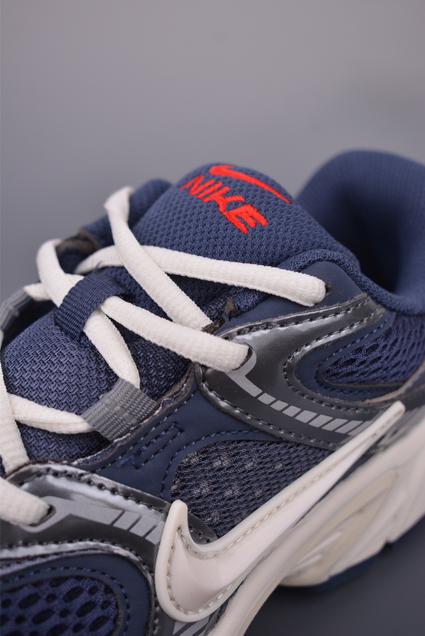 Nike V5 RNR Running Shoes - Low Top, Comfortable, Anti-Slip, Wear-Resistant 8 i1753222535075 3505 0 6