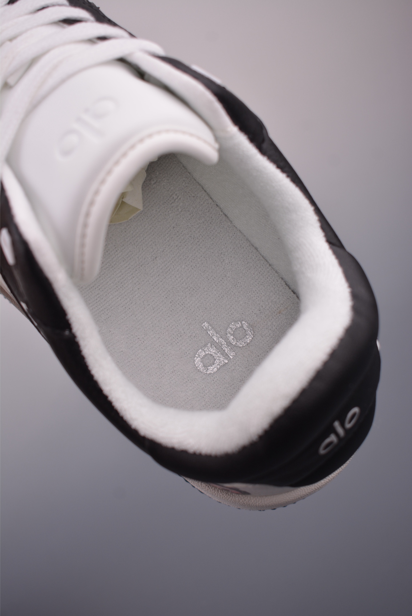 Alo Yoga Recovery Mode LABUBU Collab Low Top Sneakers - Comfortable and Stylish 10 i1753223506073 7004 0 8
