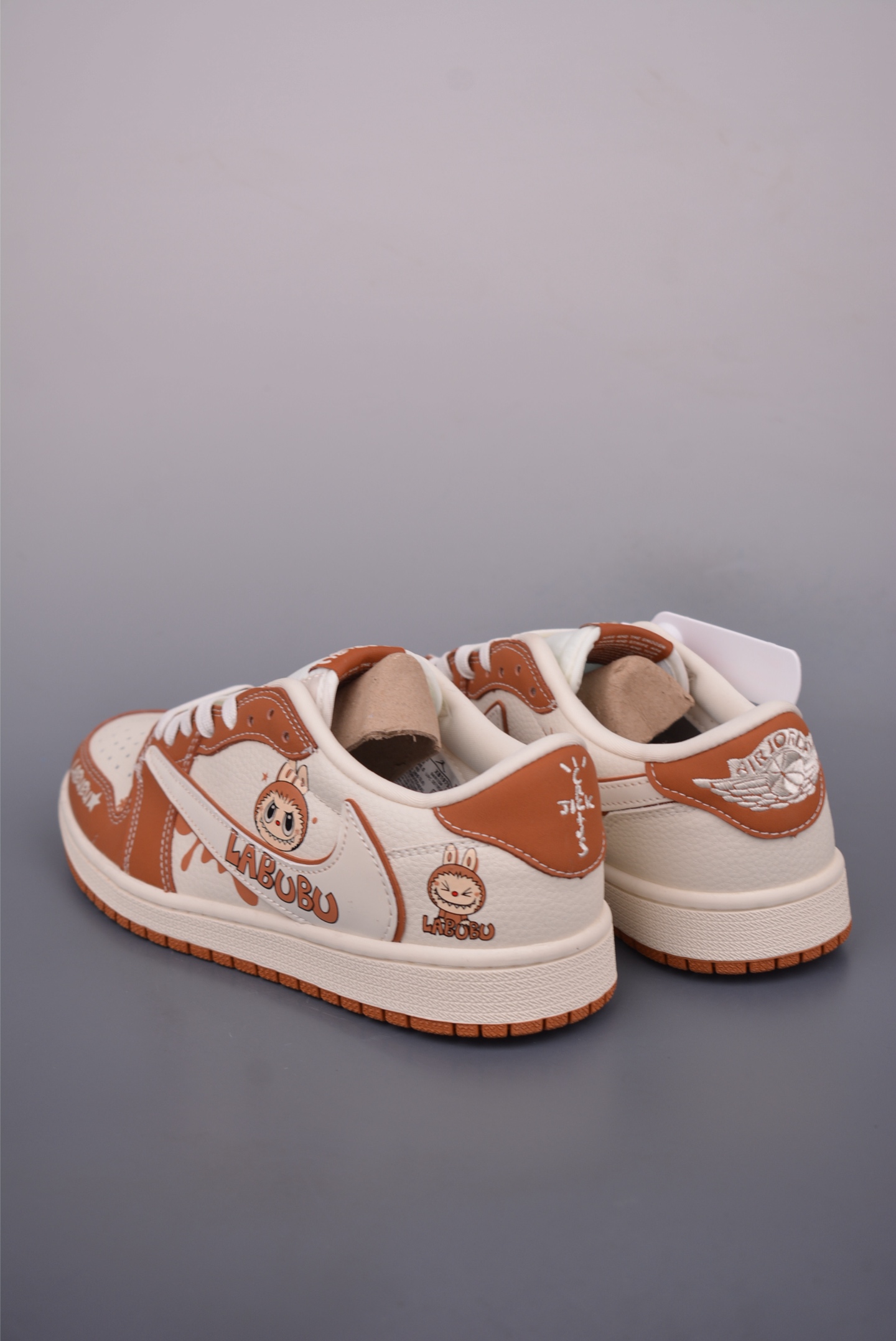 Fragment x Travis Scott x LABUBU Air Jordan 1 Low 三方联名倒钩 XB1979-019