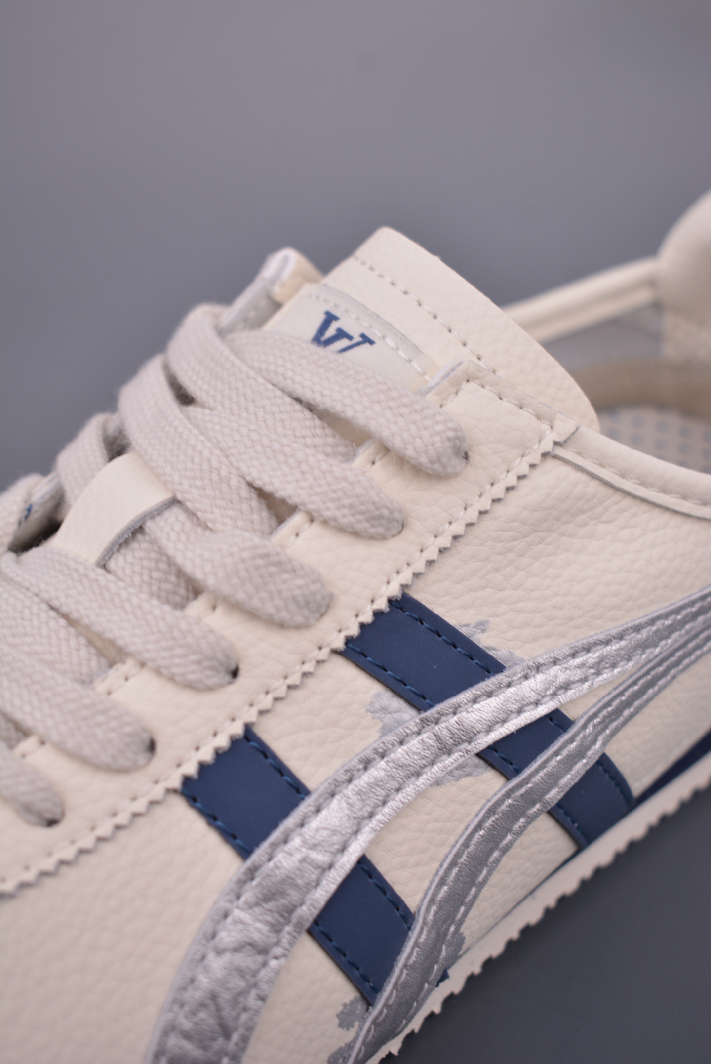 Onitsuka Tiger MEXICO 66 Cream/Navy Leather Sneaker - Louis Vuitton Edition 8 i1753223686443 9770 0 6