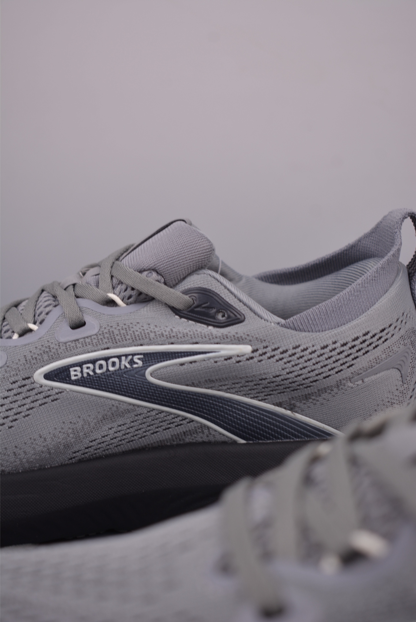 Brooks Glycerin 22: Lightweight, Breathable, and Cushioned Running Shoes 9 i1753224452536 9018 0 7