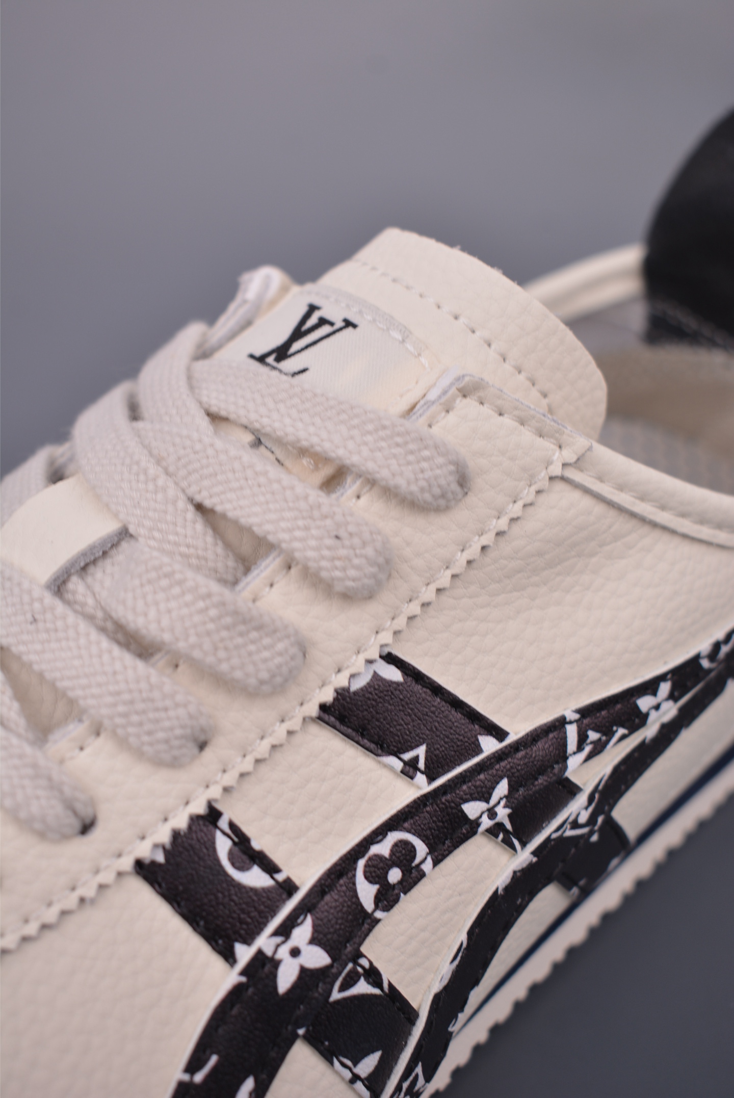 Onitsuka Tiger MEXICO 66 DIY Collab Leather Sneakers - Official Edition 8 i1753308879514 7342 0 6