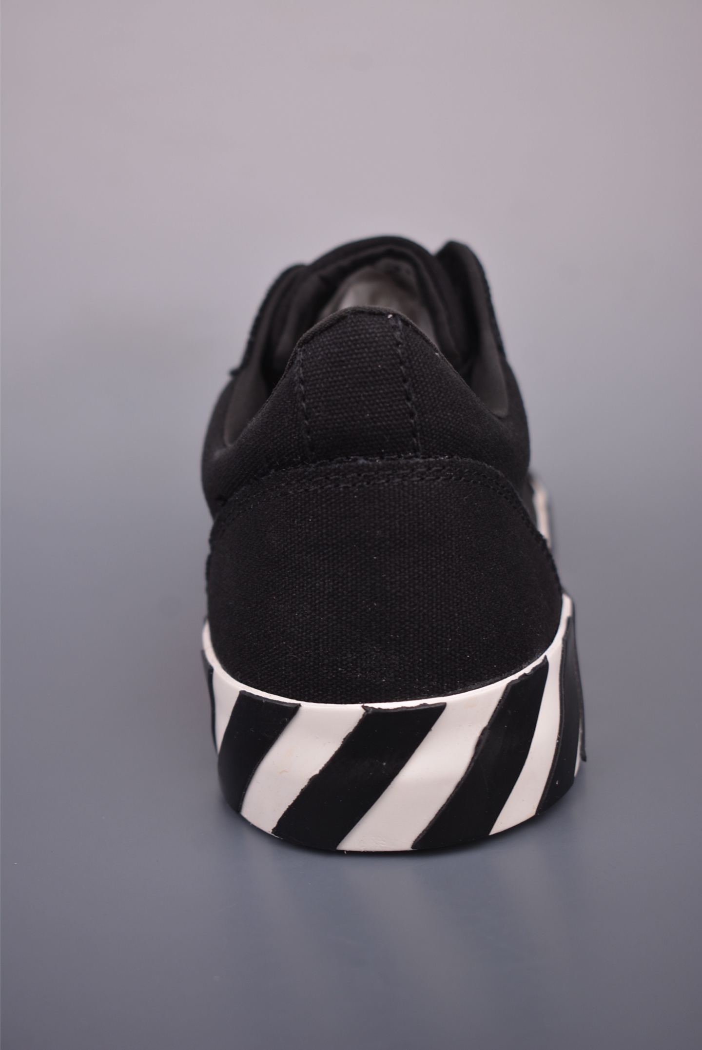 Off-White Vulcanised Low-Top Sneakers - Premium Quality, Stylish Low Profile 4 i1753309047633 6133 0 3