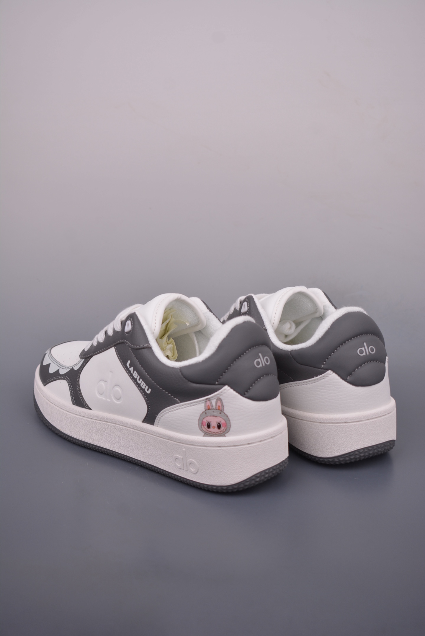Alo Yoga Recovery Mode LABUBU Low-Top Sneakers - Comfortable, Stylish, Durable 2 i1753309405326 8704 0 1