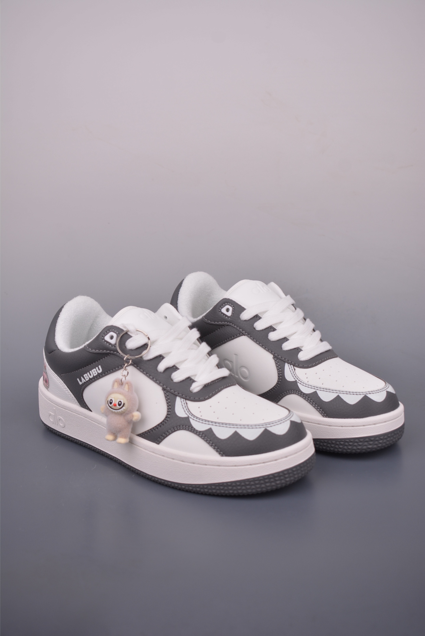 Alo Yoga Recovery Mode LABUBU Low-Top Sneakers - Comfortable, Stylish, Durable 1 i1753309405335 9917 0 0