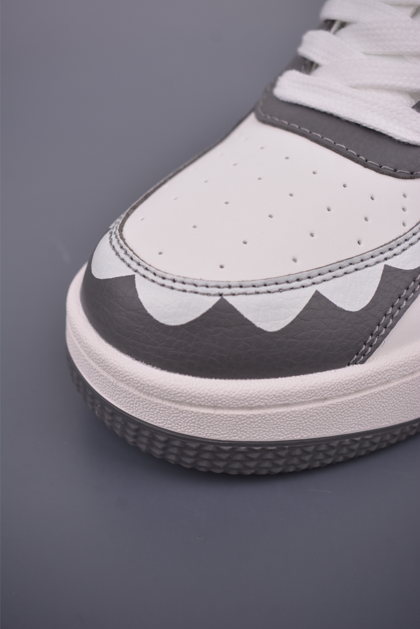 Alo Yoga Recovery Mode LABUBU Low-Top Sneakers - Comfortable, Stylish, Durable 6 i1753309407022 6657 0 5