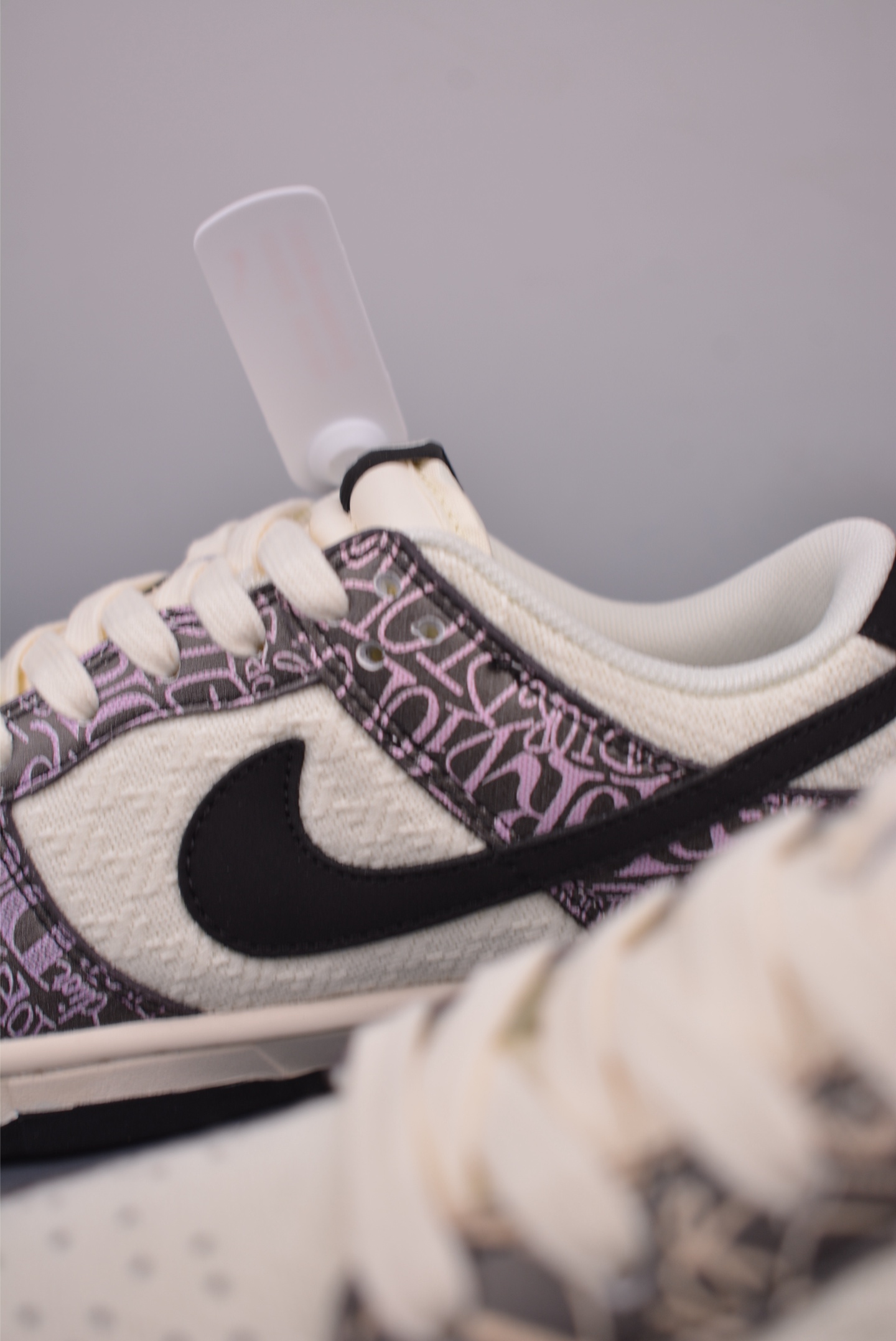 Nike SB Dunk Low Dior Collaboration Premium Sneakers - Stylish & Comfortable 8 i1753309451708 1105 0 7