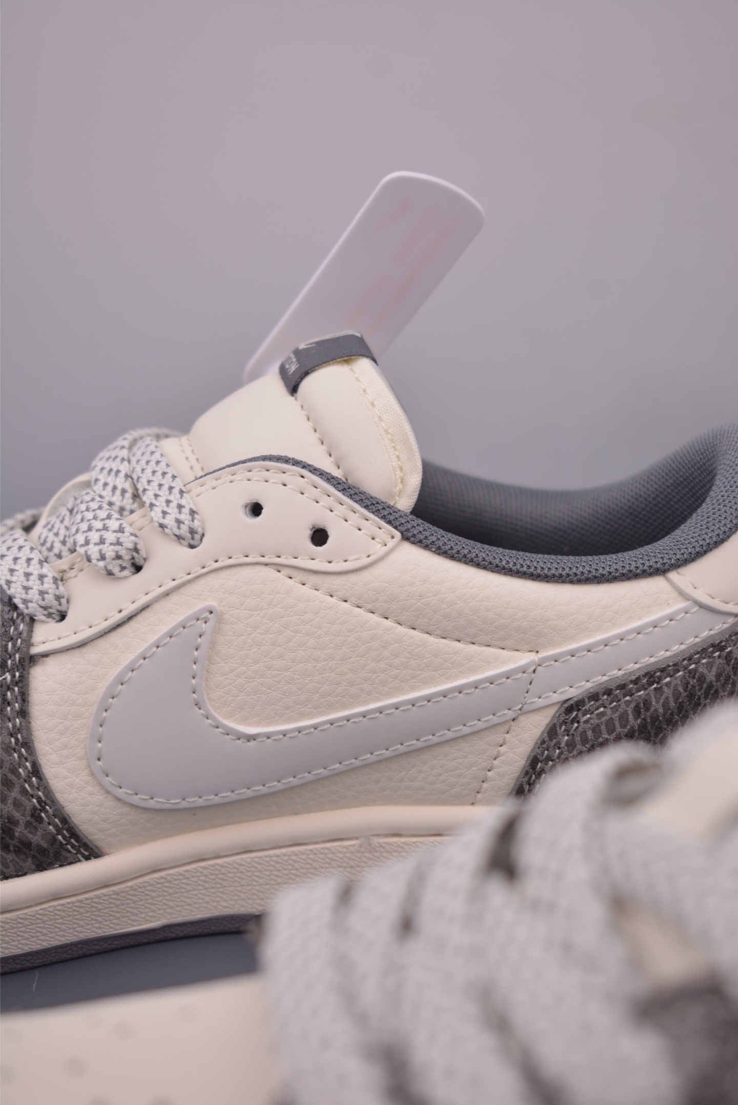 Fragment x Travis Scott x LV Air Jordan 1 Low 三方联名倒钩 XS7089-619