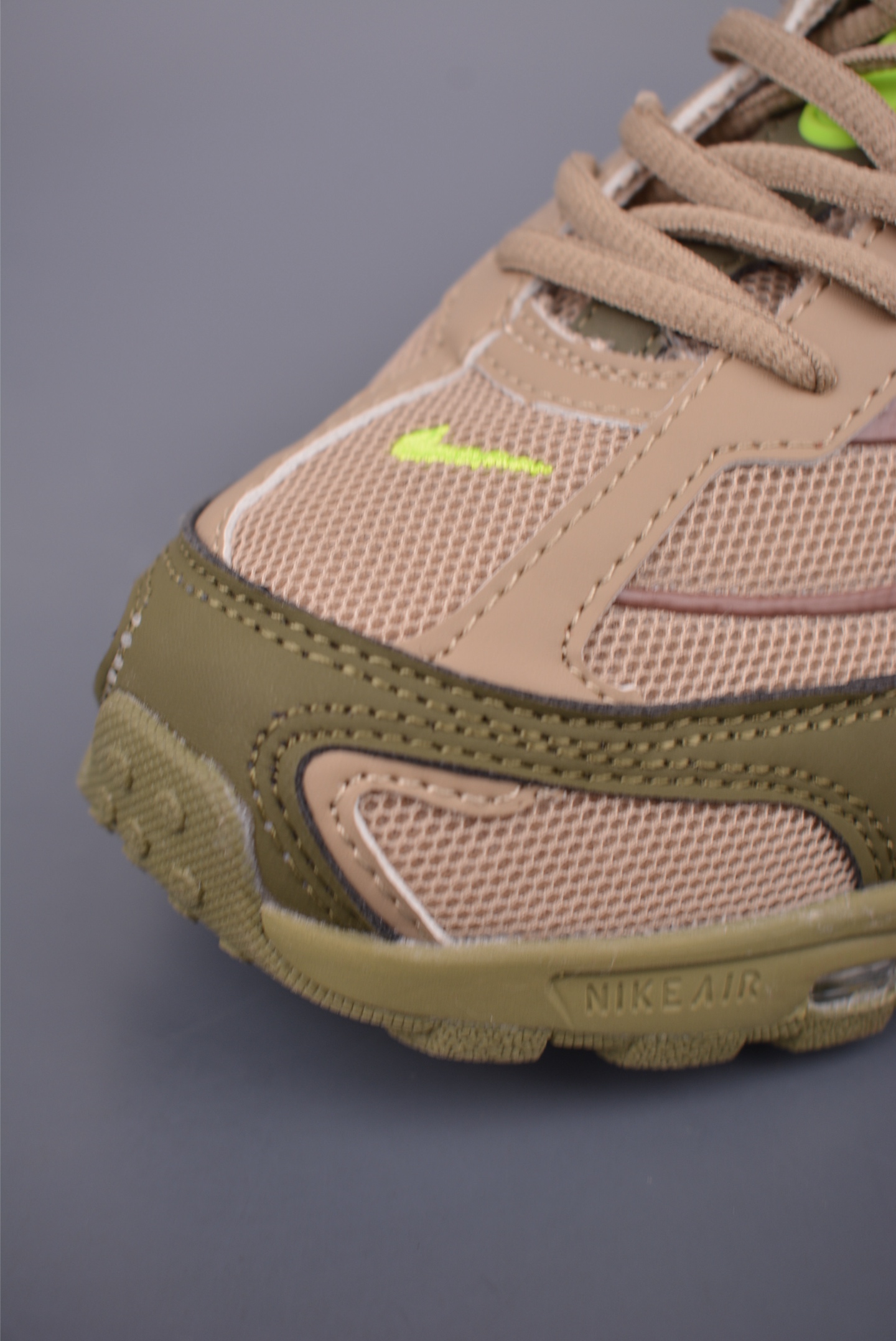 Nike Shox Ride 2 SP x Supreme Running Shoes - Full Cushion Comfort 7 i1753395033567 7426 0 5