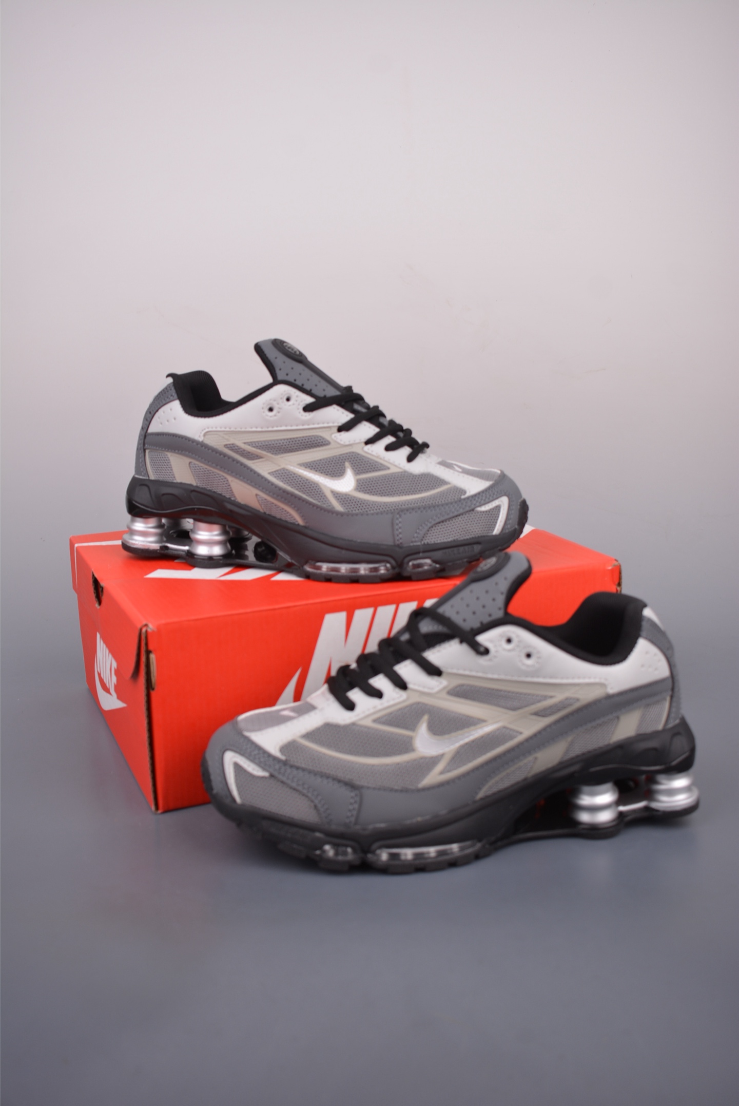 Nike Shox Ride 2 SP x Supreme Collab Running Shoes Full Palm Cushioning 7 i1753395050455 3419 0 5